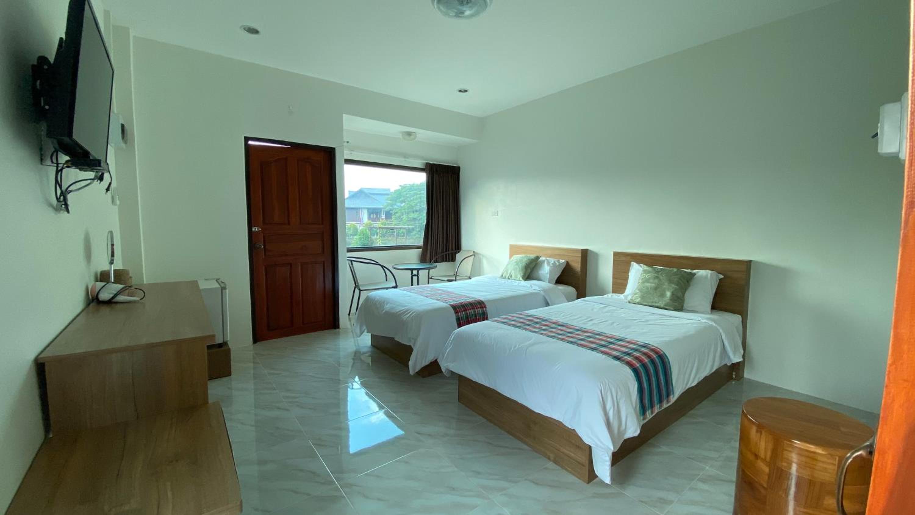 Ina Boutique Home Nan view 4