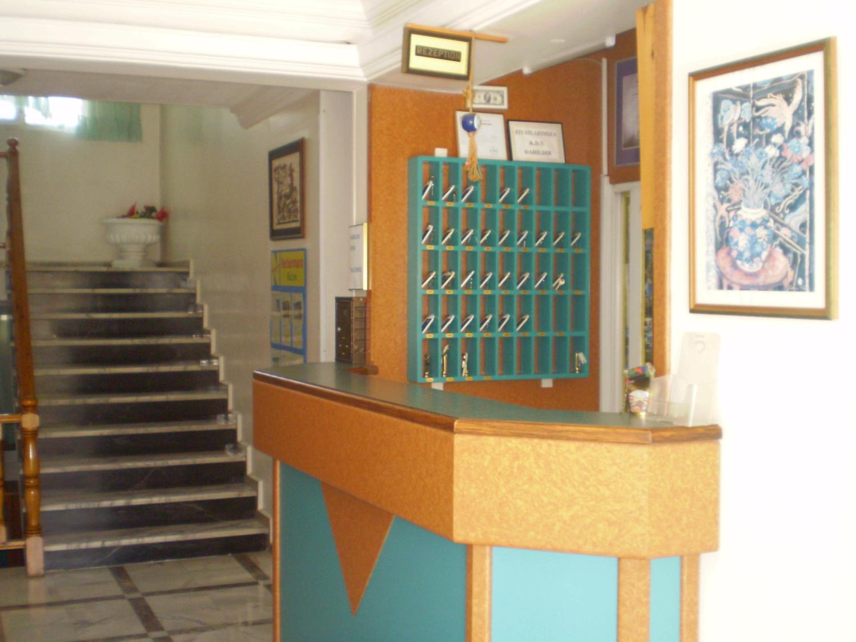 Blue Yacht Marina Apart Hotel - Image 25