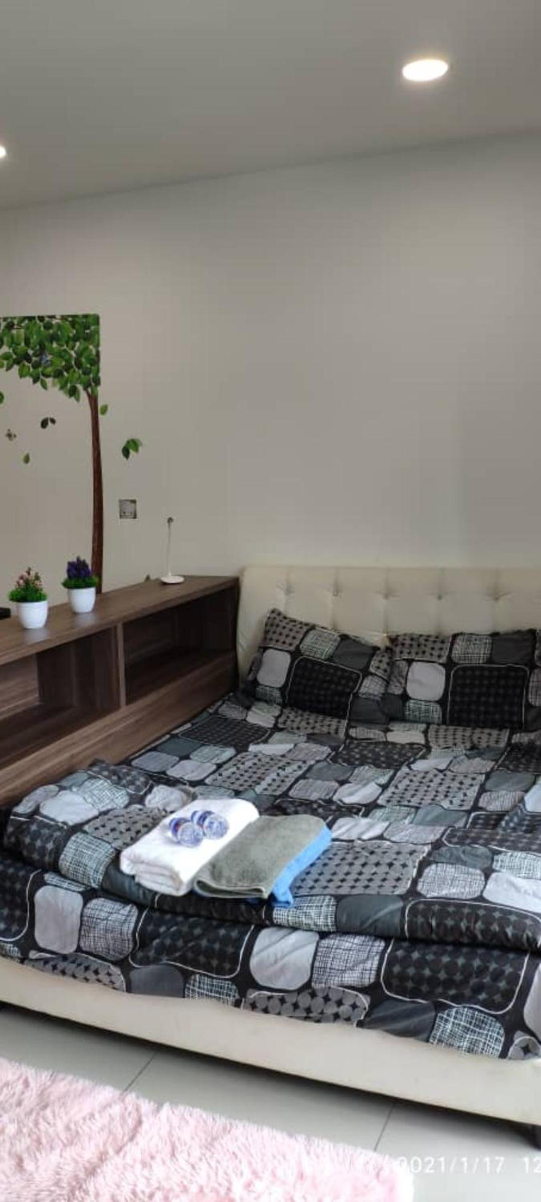 01-AustinRegency homestay Studio family room 4pax near Toppen Aeon Tebrau