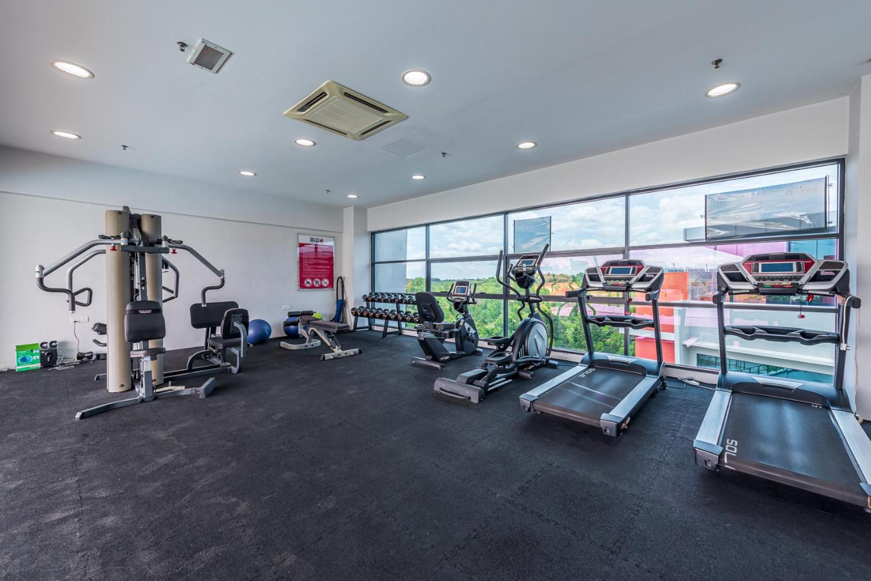 8500SF Roof Top Stay With Private Infinity Pool & Gym Located In Cyberjaya photo 5