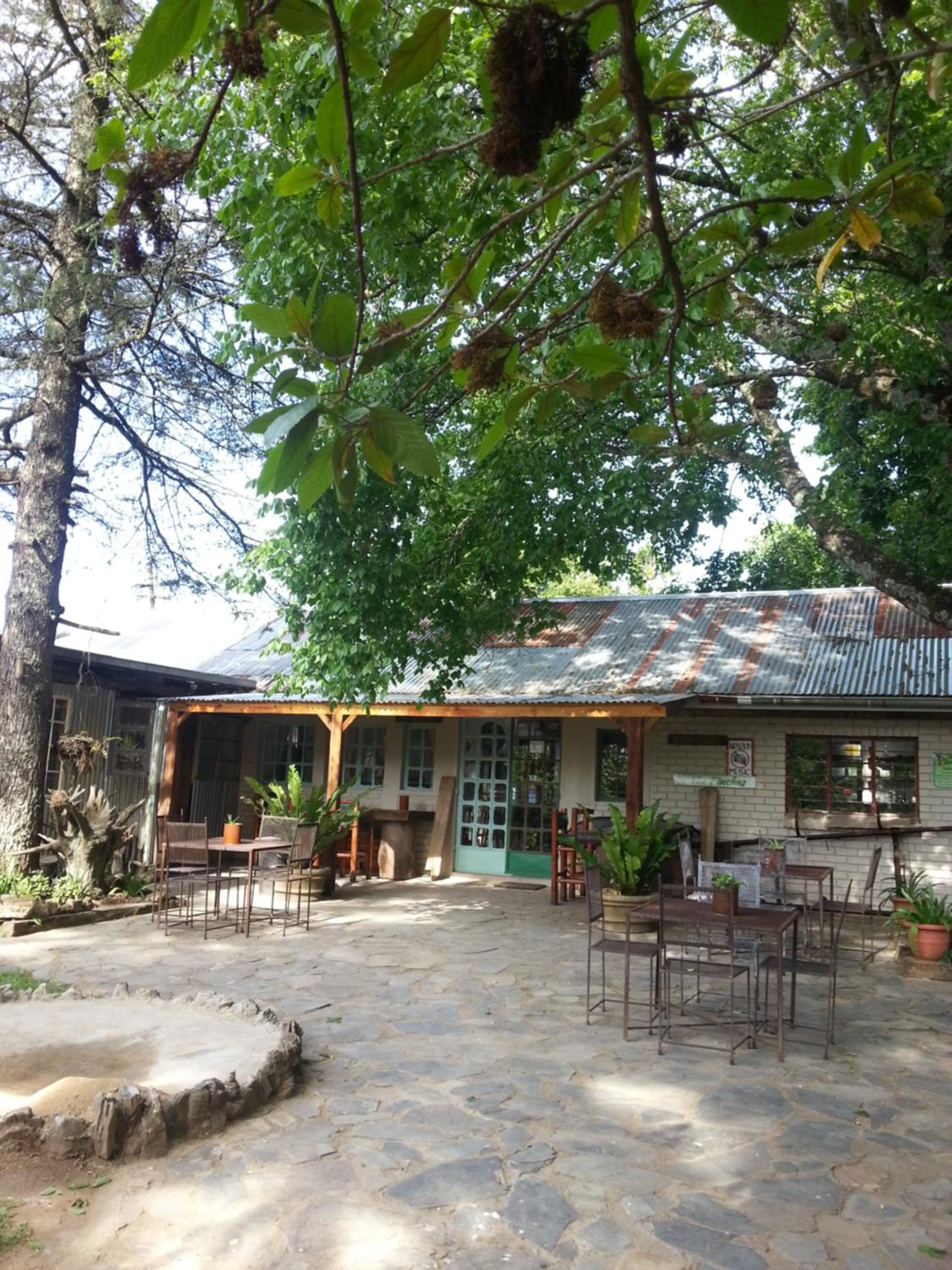 Autumn Breeze Manor Guest House