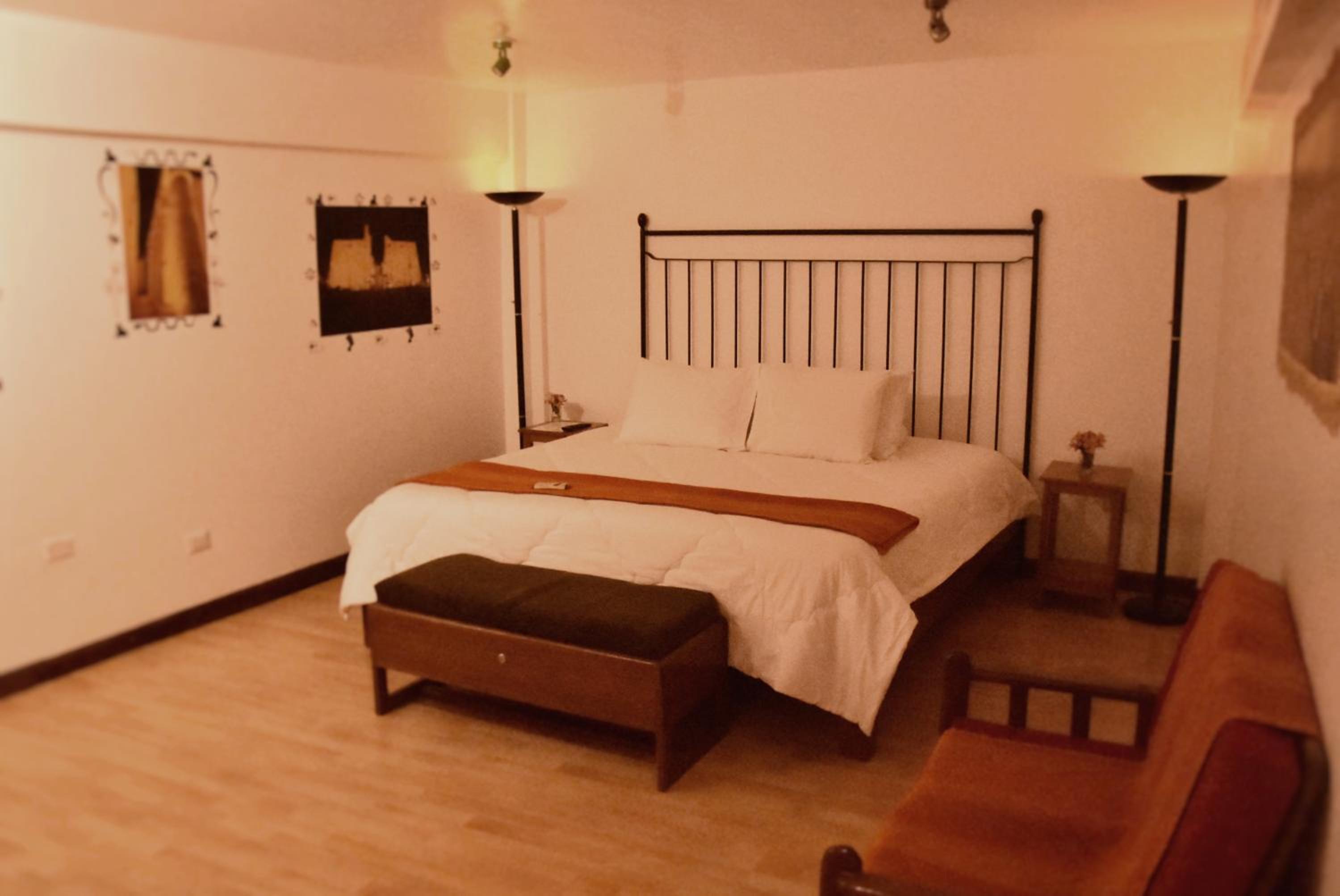 Los Aticos B&B with Coworking