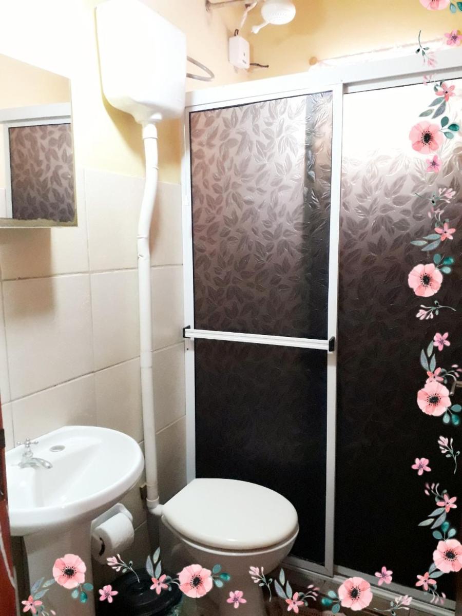 Residencial Azaleas Place Guest House