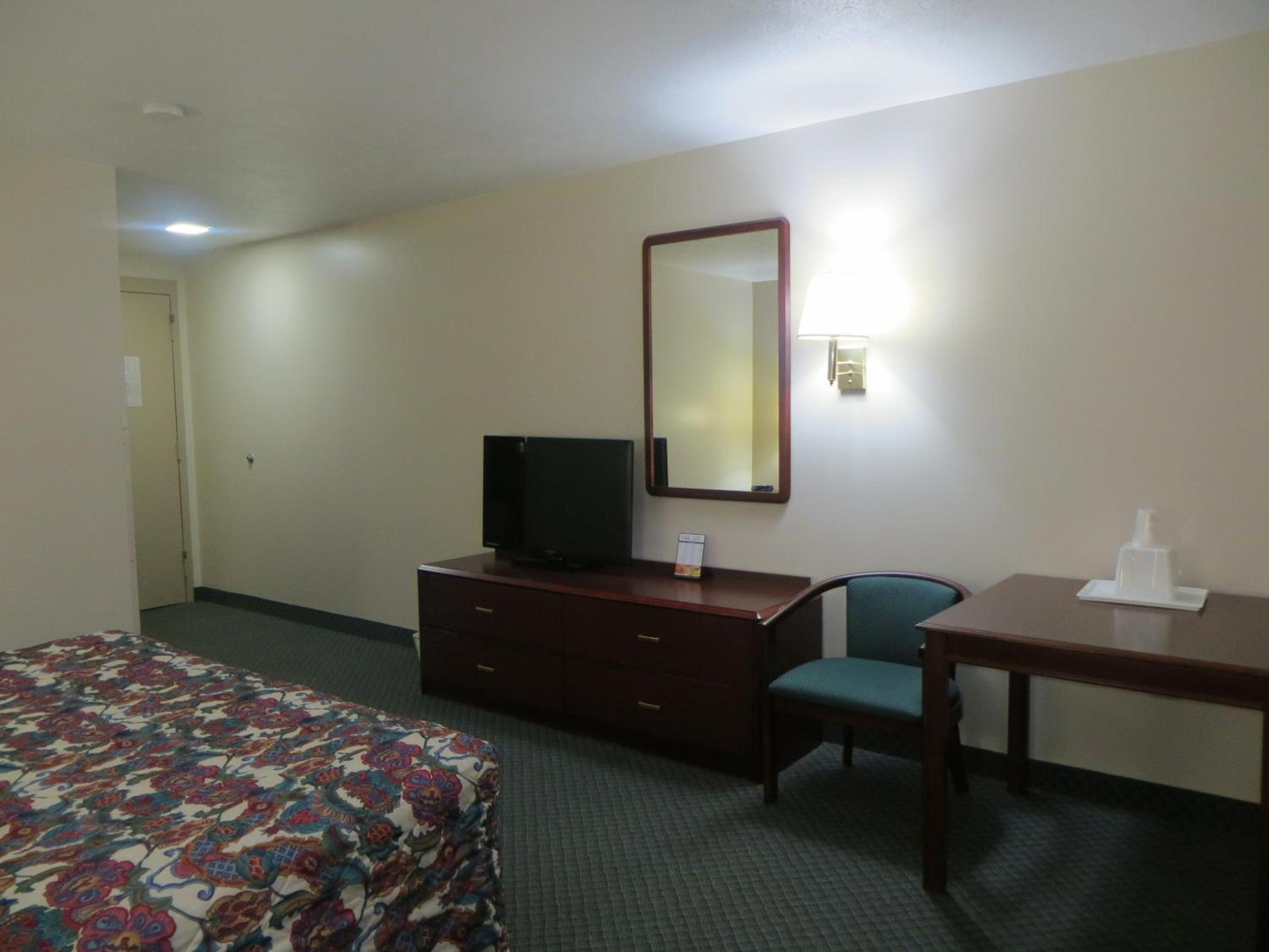 Cadillac Vacations - Cadillac Inn - Property Image 19