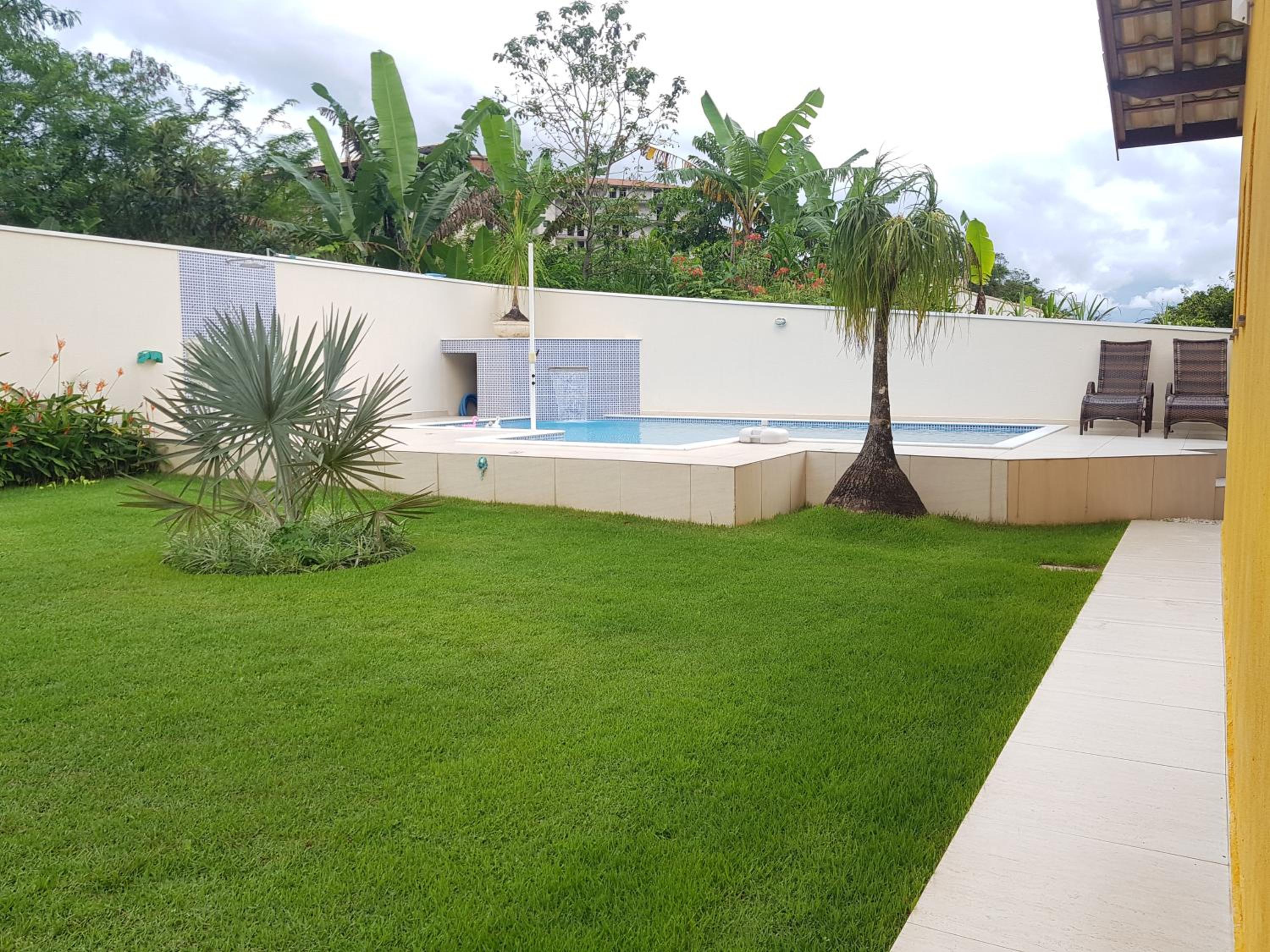 BELA CASA TERREA PRAIA LAGOINHA, UBATUBA com piscina, Ar condicionado, churrasqueira, forno a lenha, wifi