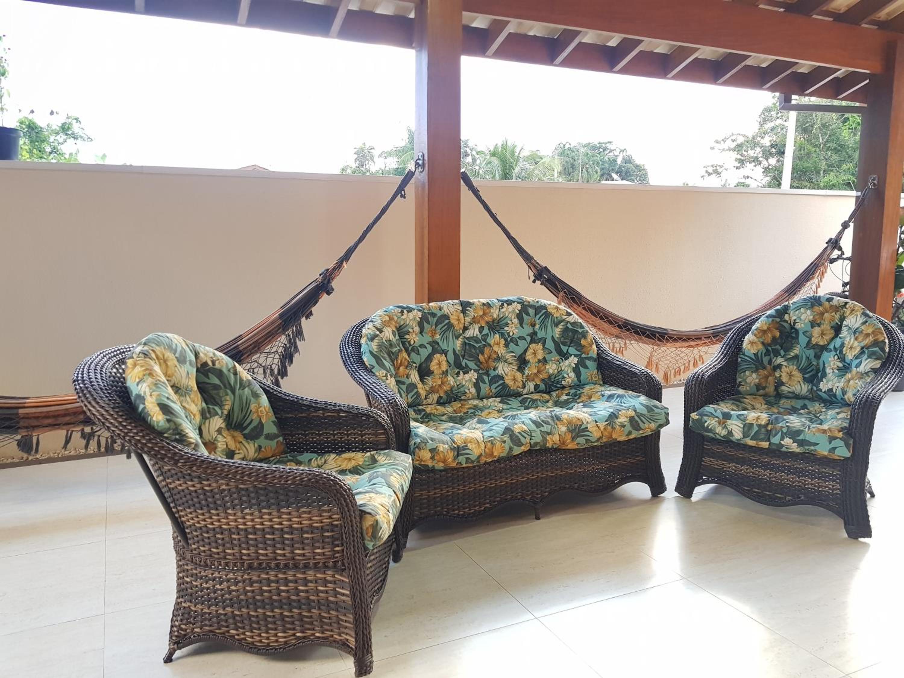 BELA CASA TERREA PRAIA LAGOINHA, UBATUBA com piscina, Ar condicionado, churrasqueira, forno a lenha, wifi