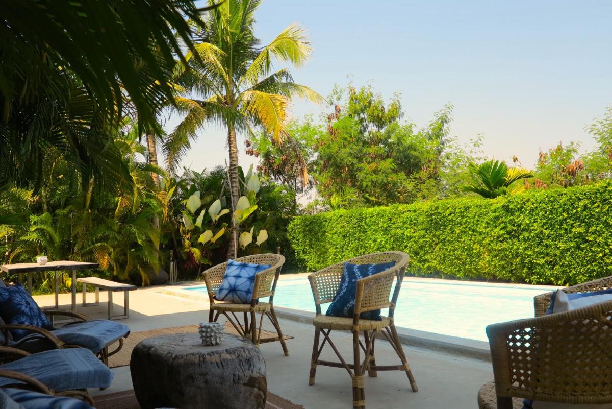 Hotel Luxury 5 Bedroom Private Pool Villa (Riverfront) - Image 1