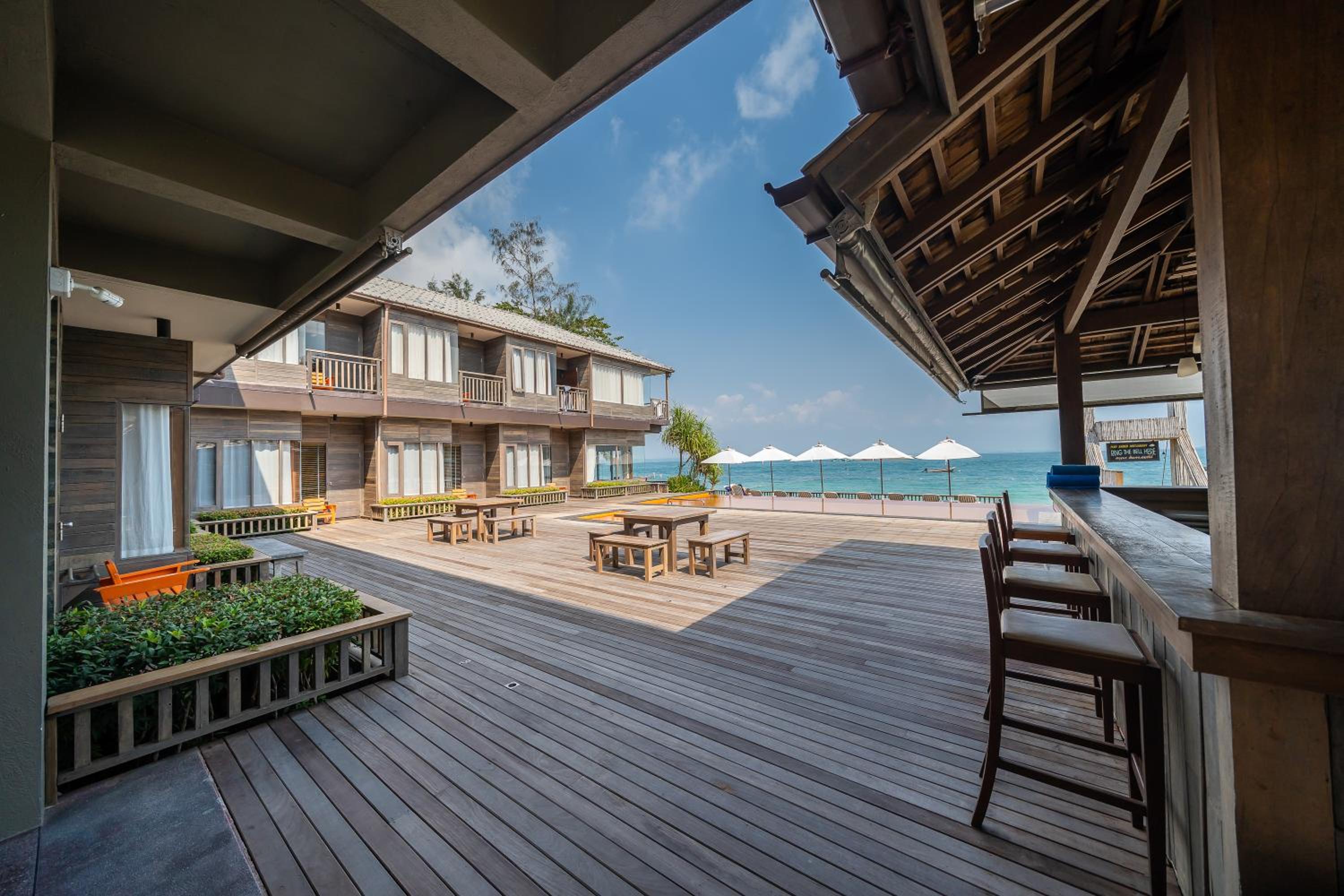 Baan Ploy Sea