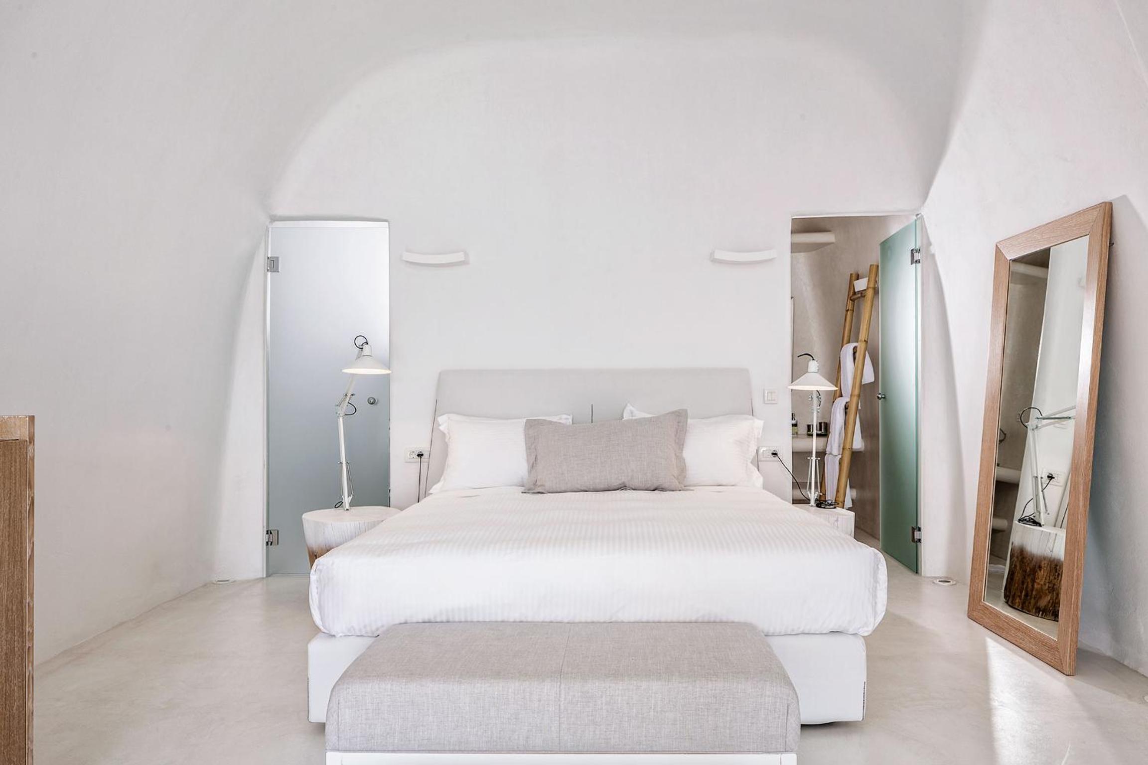 Oia Vacations - Charisma Suites - Property Image 121