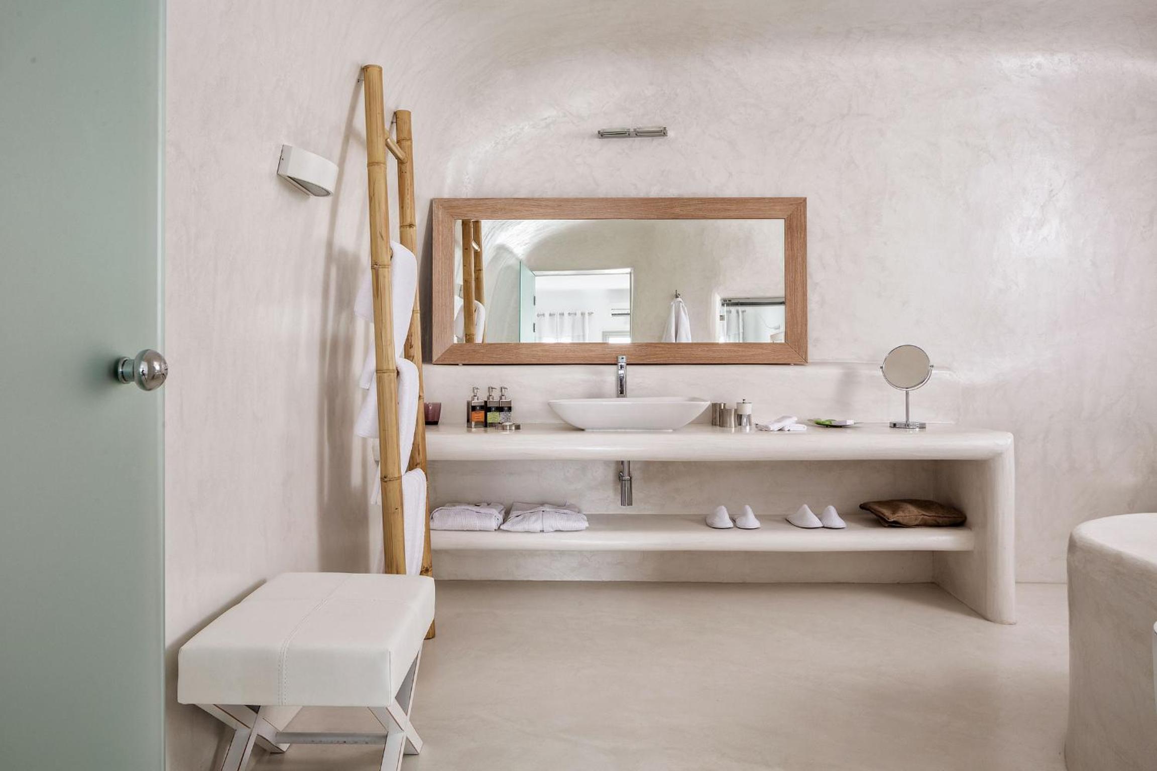Oia Vacations - Charisma Suites - Property Image 44