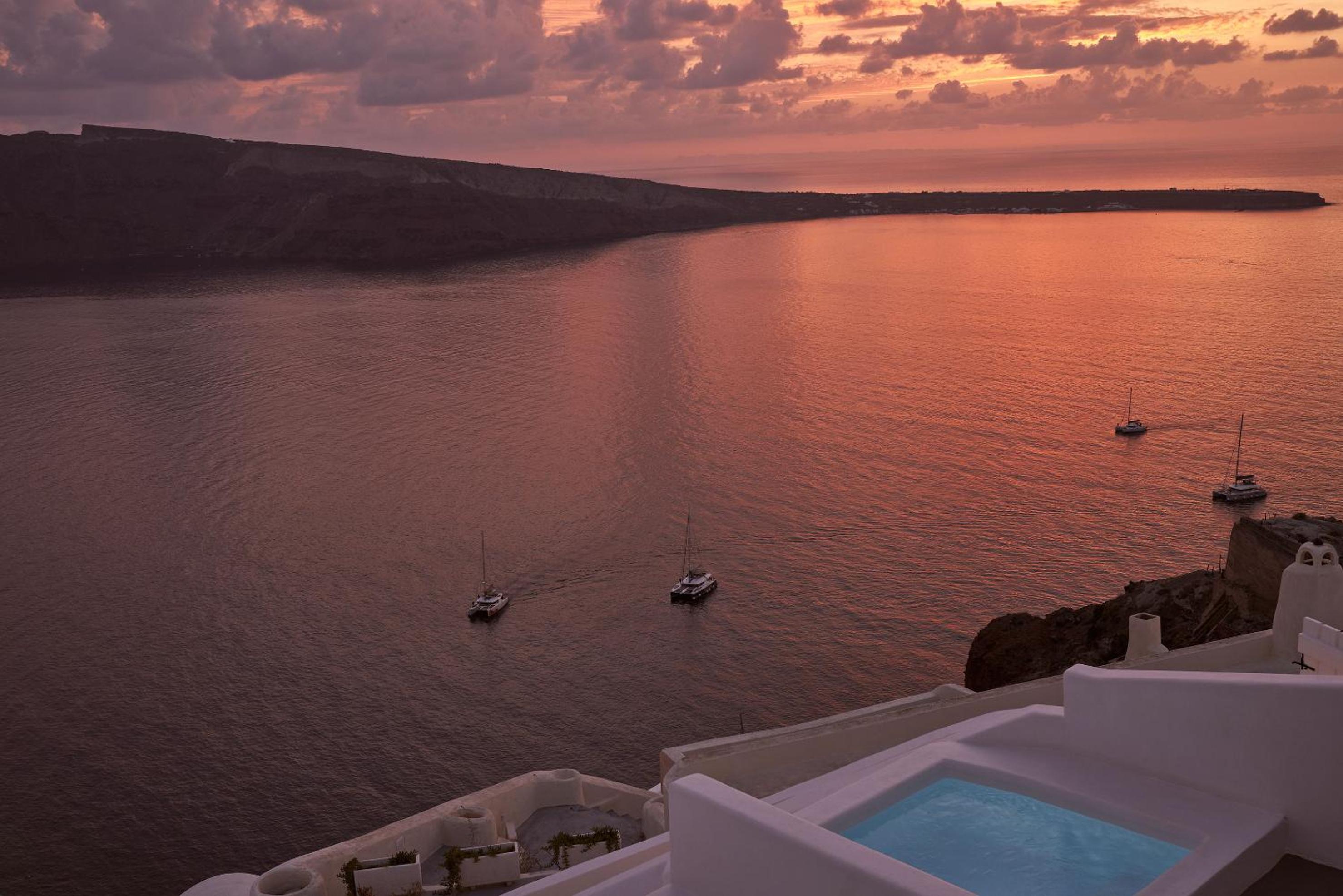 Oia Vacations - Charisma Suites - Property Image 9