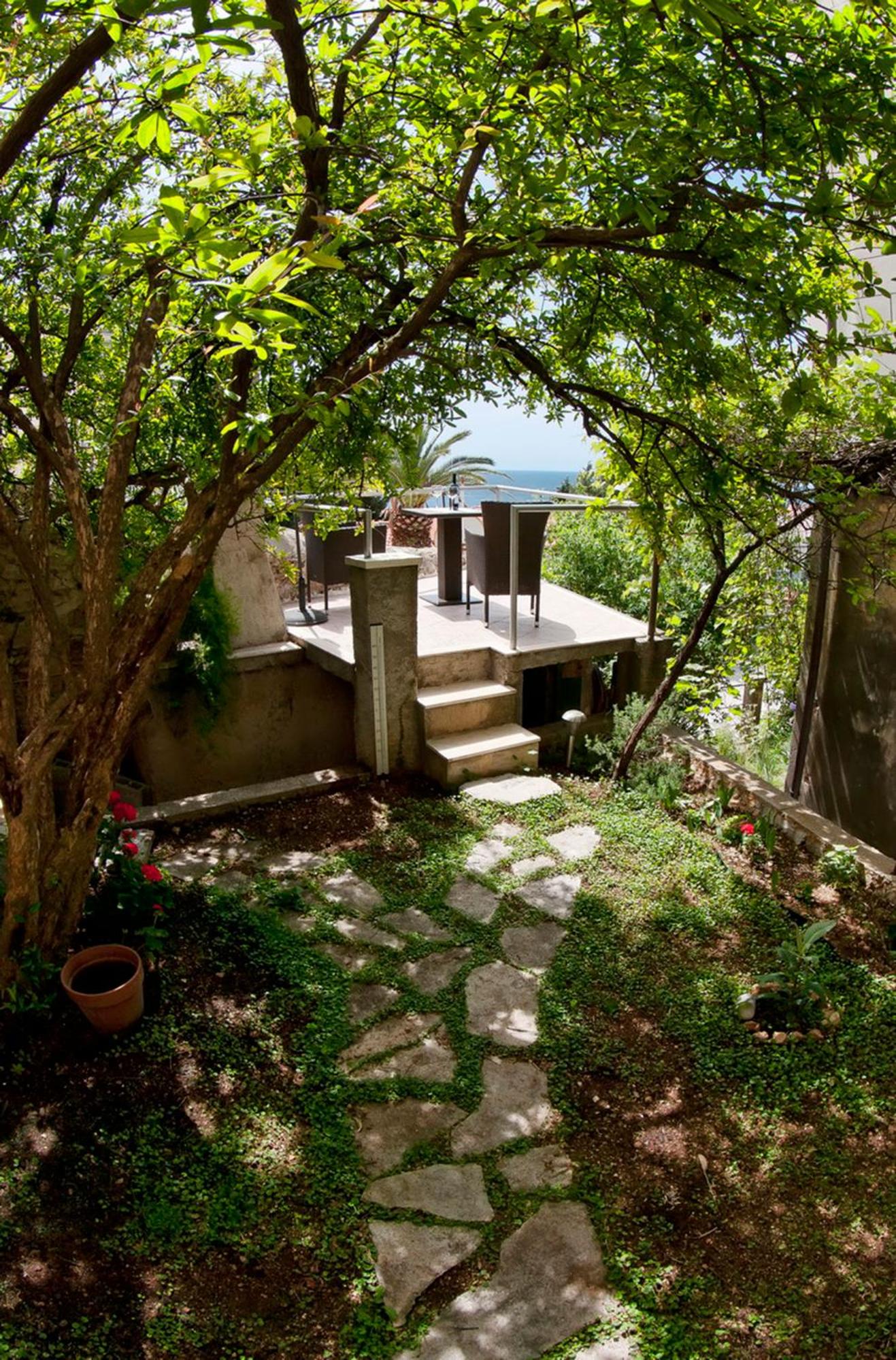 Lora studio sea & OldTown view with parking