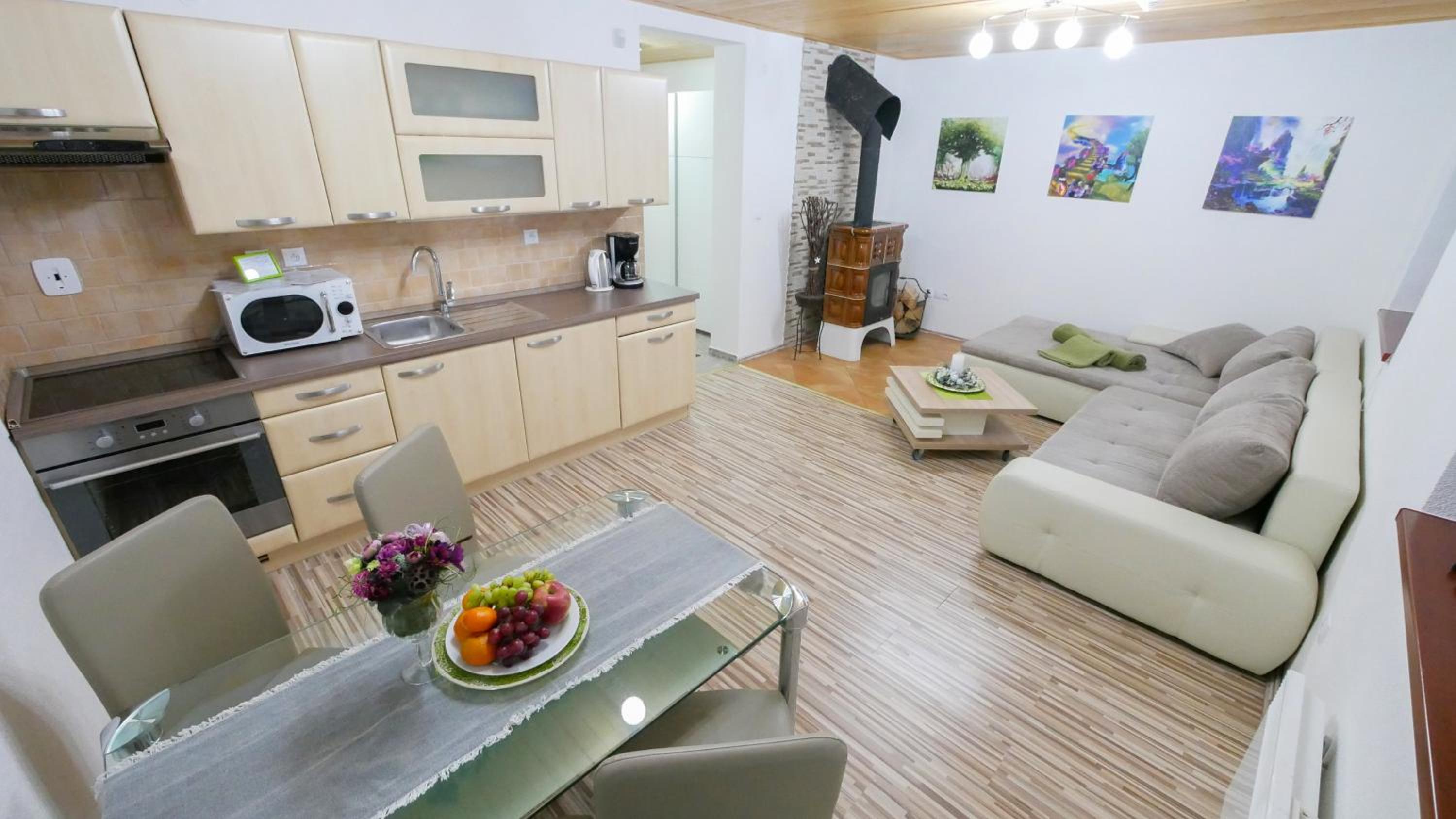Harmony AP Resort, apartamentos en Ružomberok con vistas al bosque