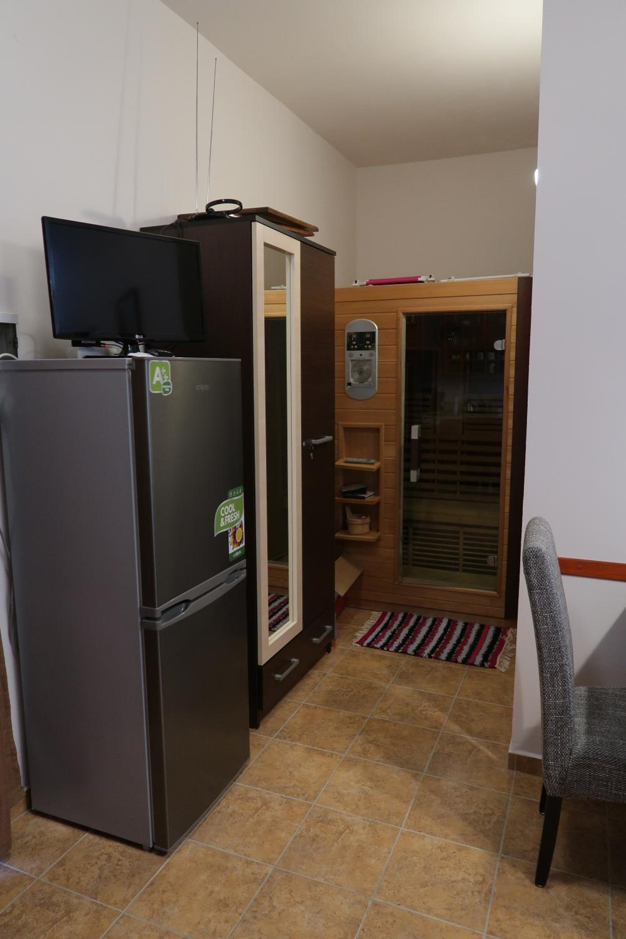 Photo 11