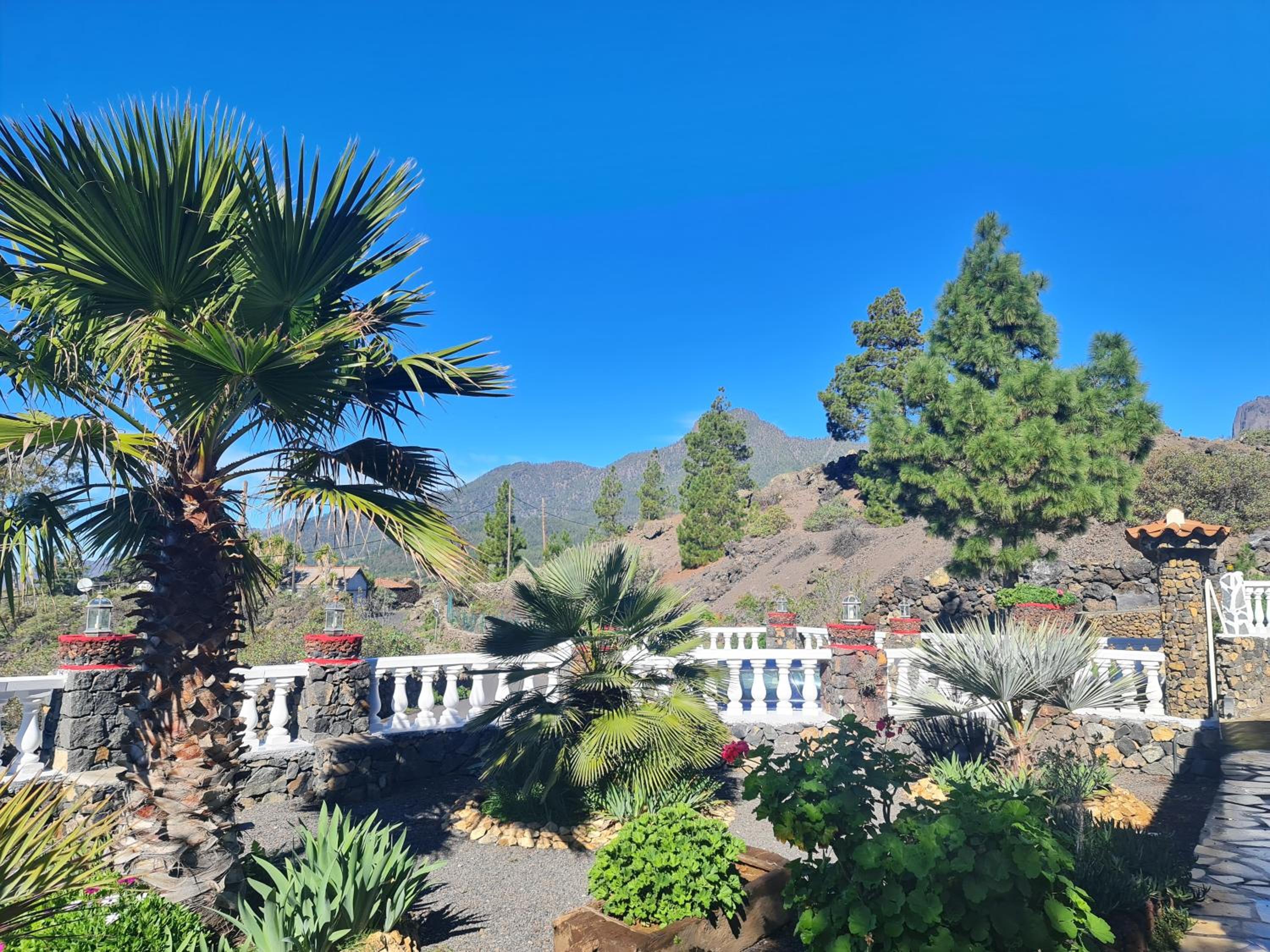 VV Luna Hiking & Nature House view 5