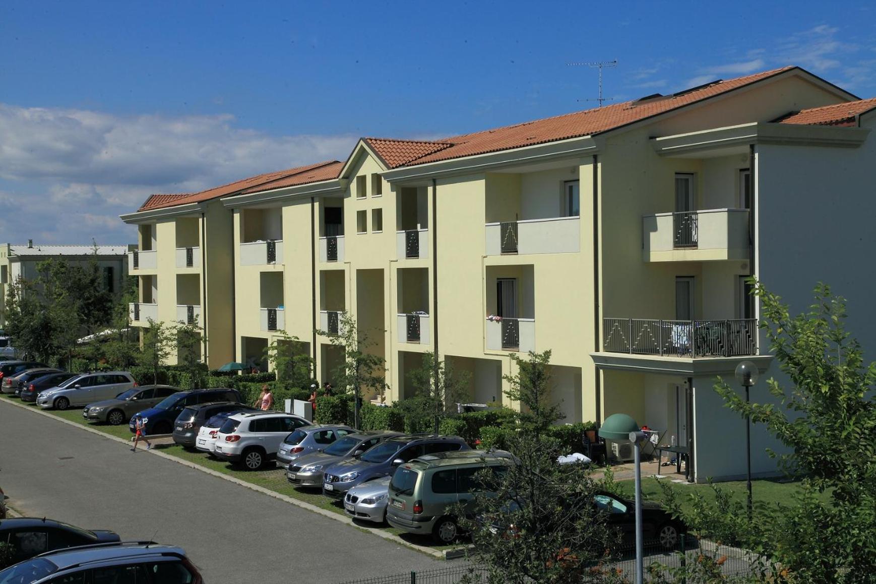 Robinia/Pinetine Lido Altanea view 3