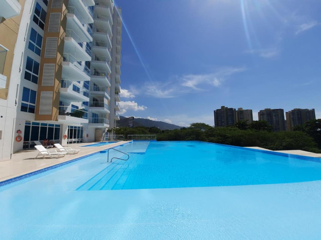 Hermoso apartamento a 300 m Playa Bello Horizonte Pozos colorados