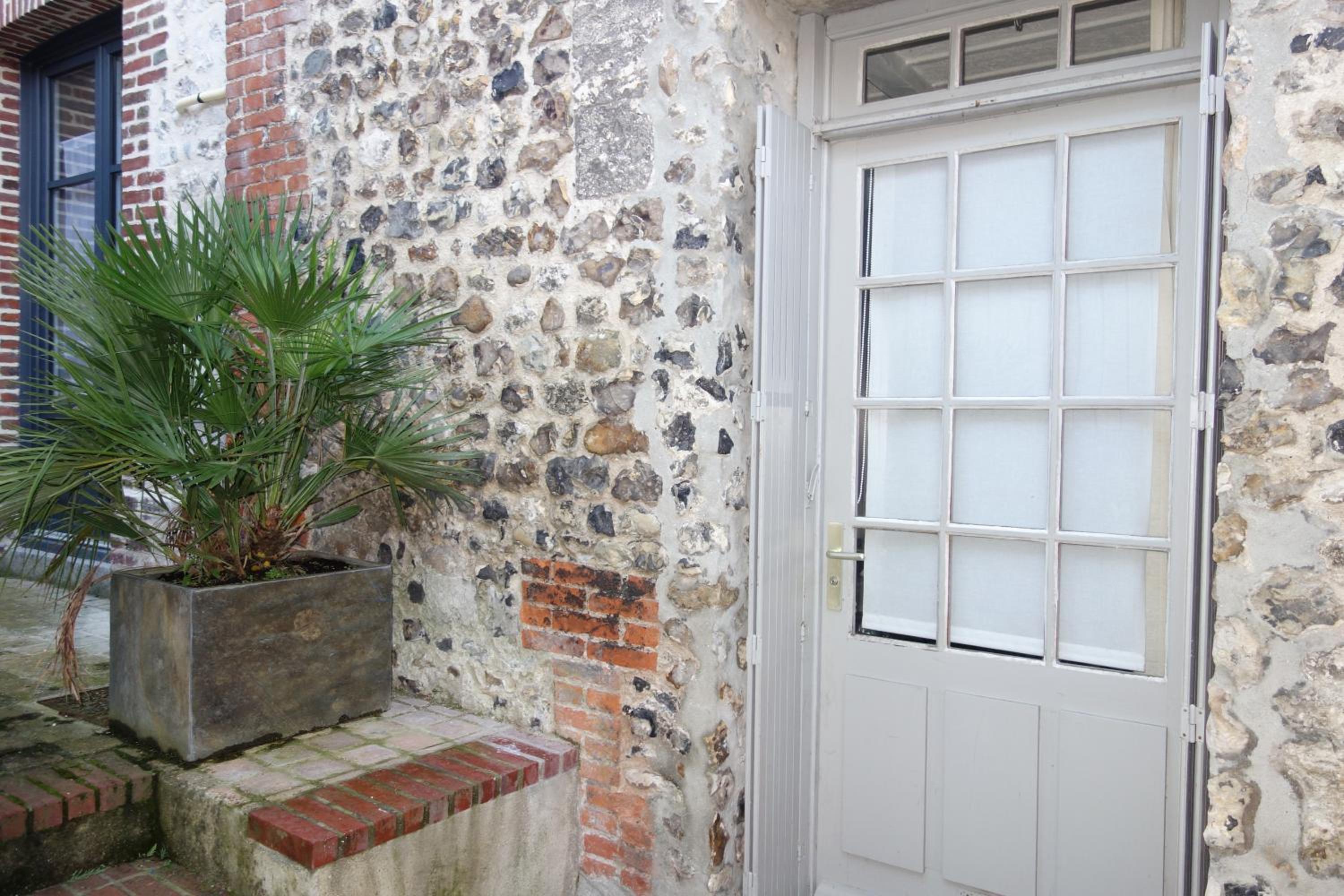 Boudin Cottage Honfleur view 4