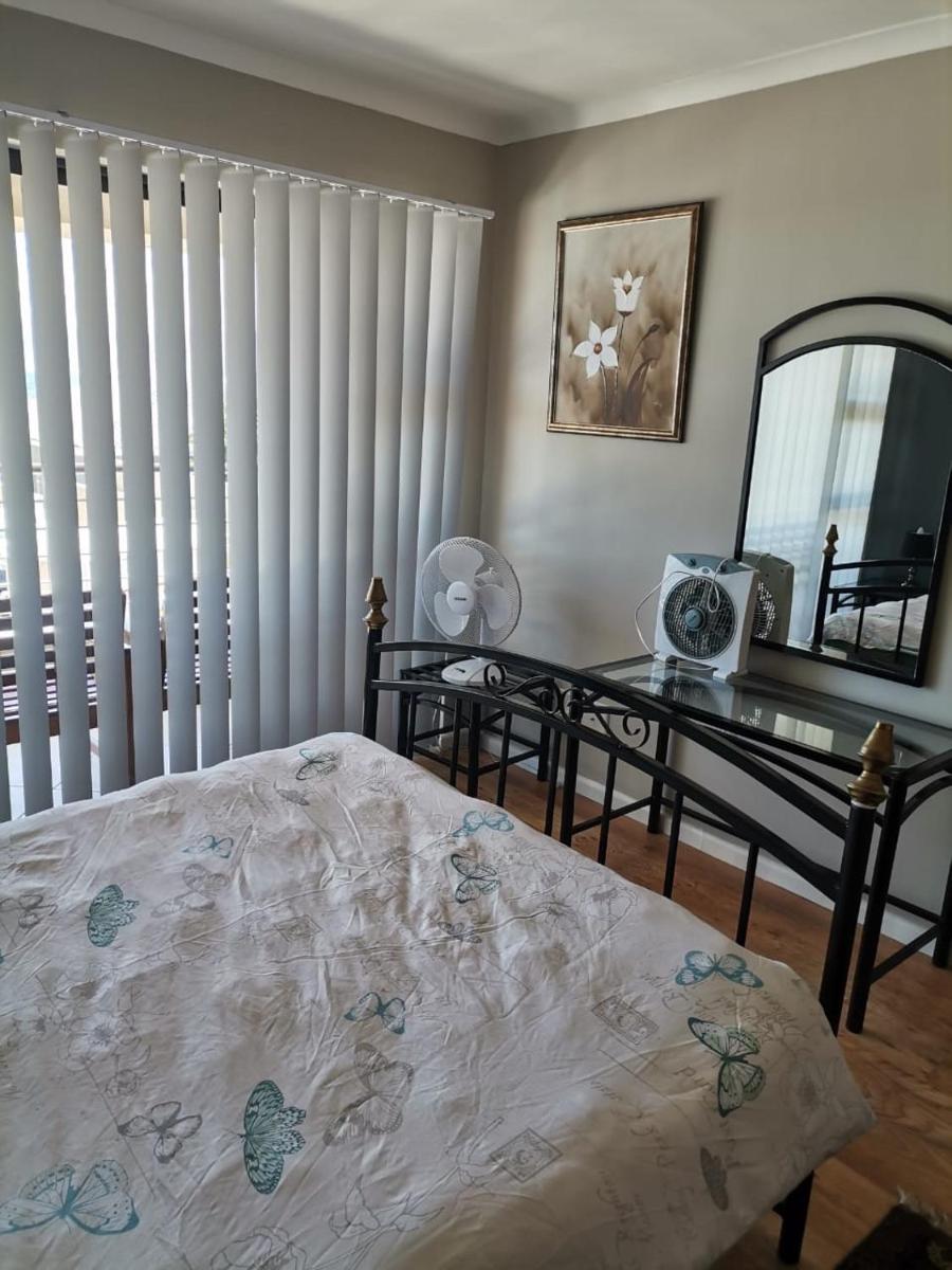 Quaint flat in De Kelder with ocean view, De Kelders, photo 3 of 12