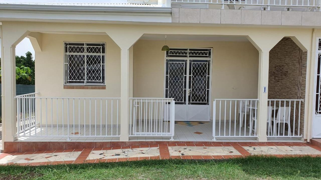 Gîte La Cayennaise view 2