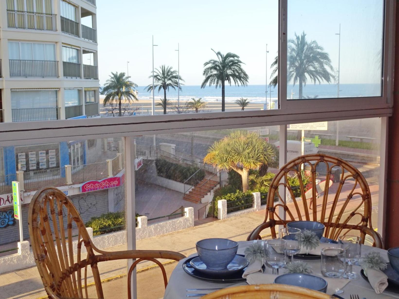 CAPRI GANDIA PRIMERA LÍNEA - Alquiler solo familias