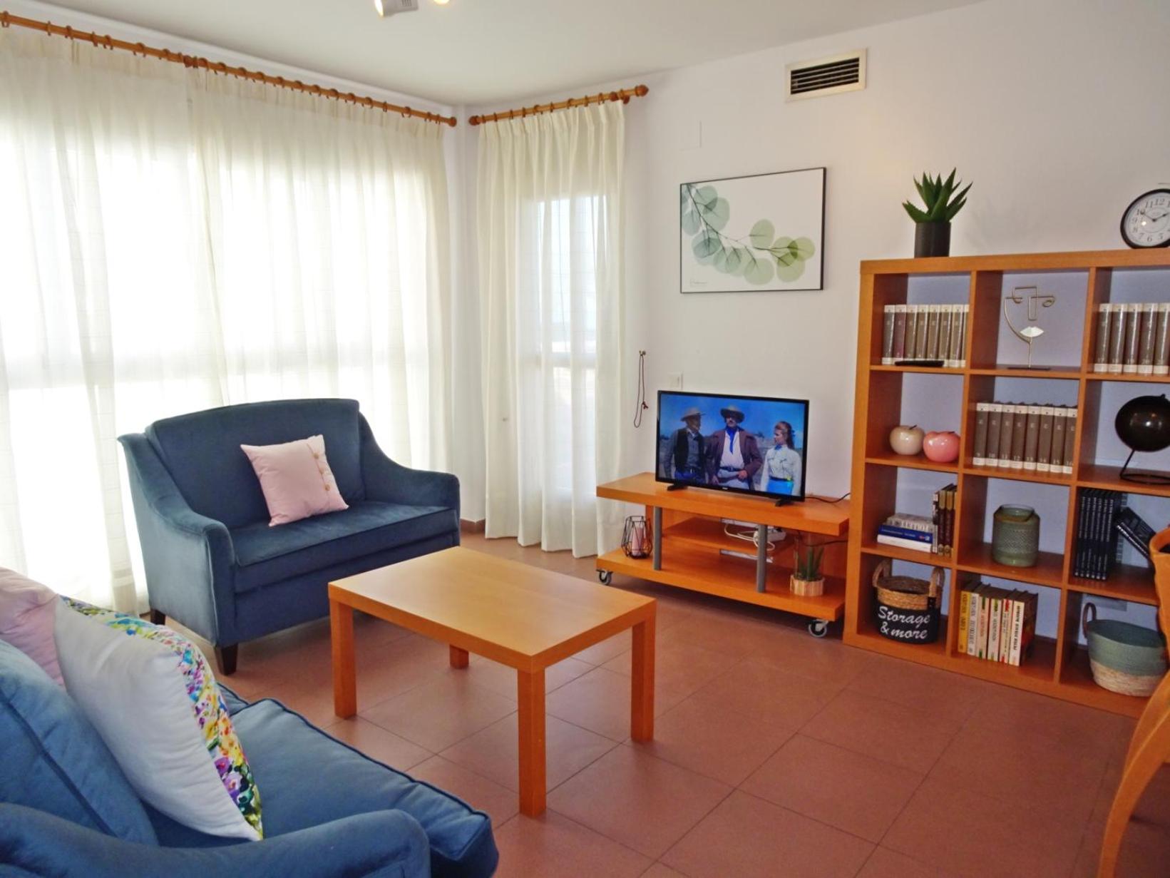 CAPRI GANDIA PRIMERA LÍNEA - Alquiler solo familias
