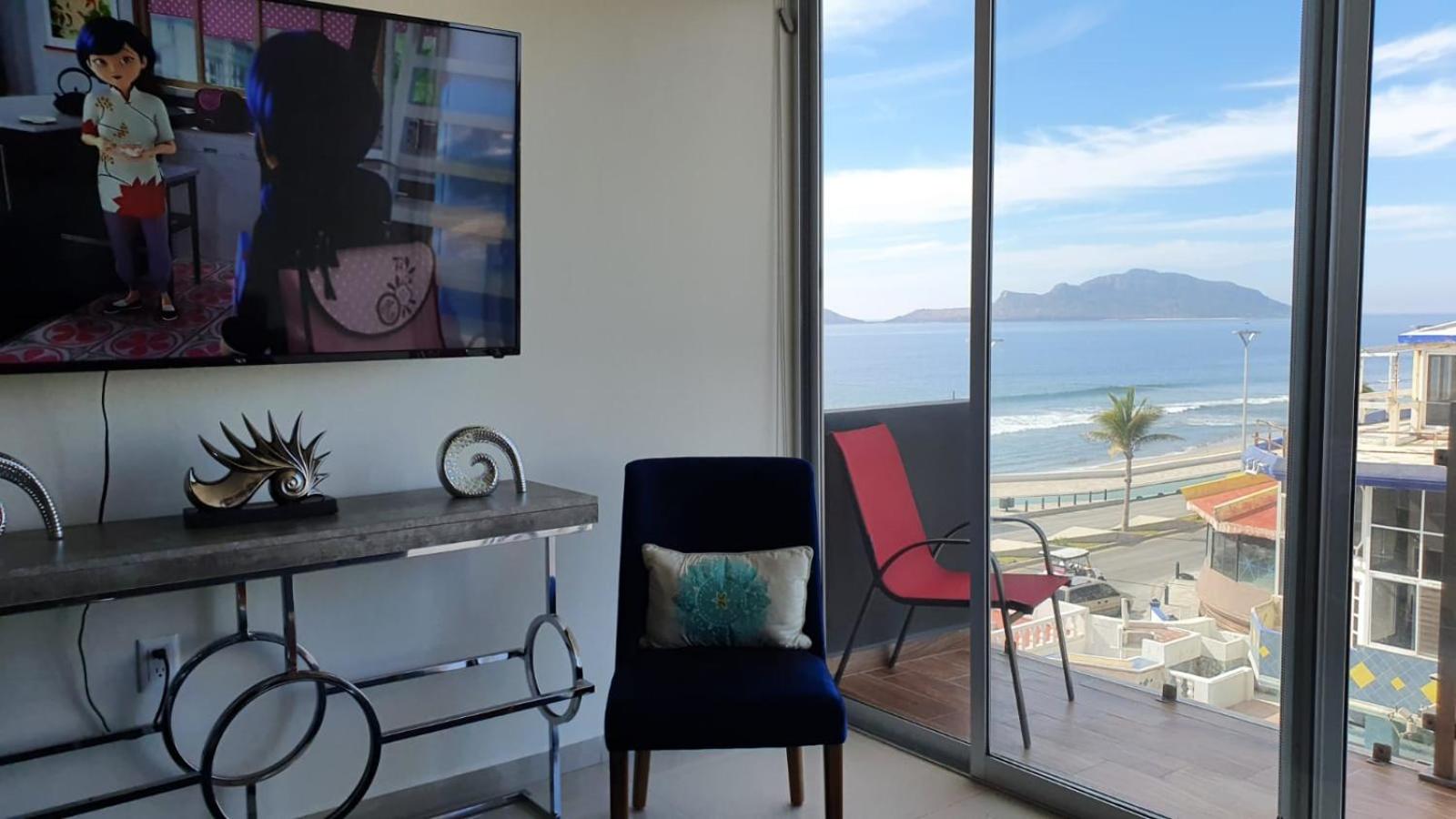 Departamento en malecon Portico Beach view 4