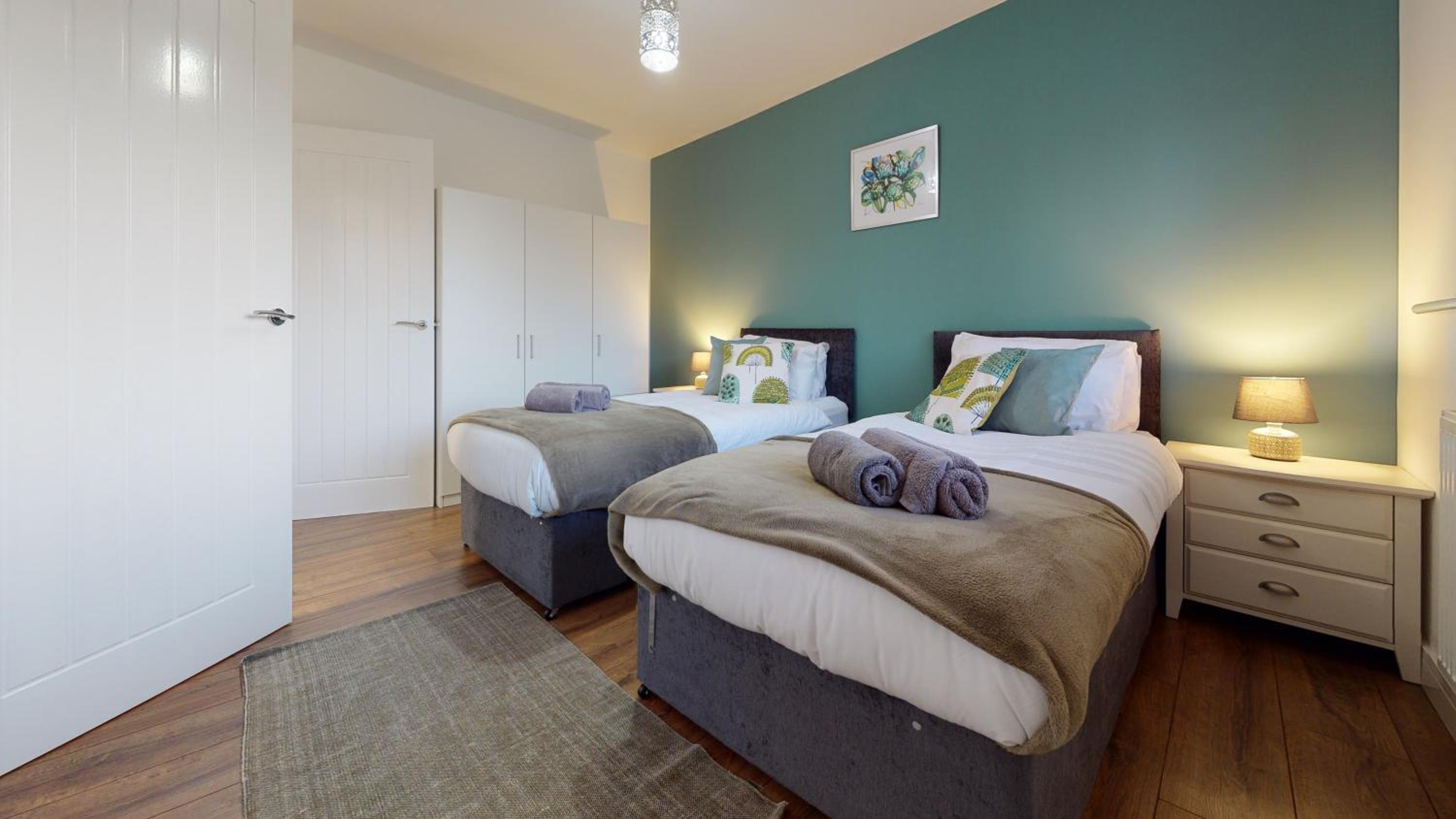 Spacious 2 Bedroom Corporate Apartment by Srk Serviced Accommodation view 2