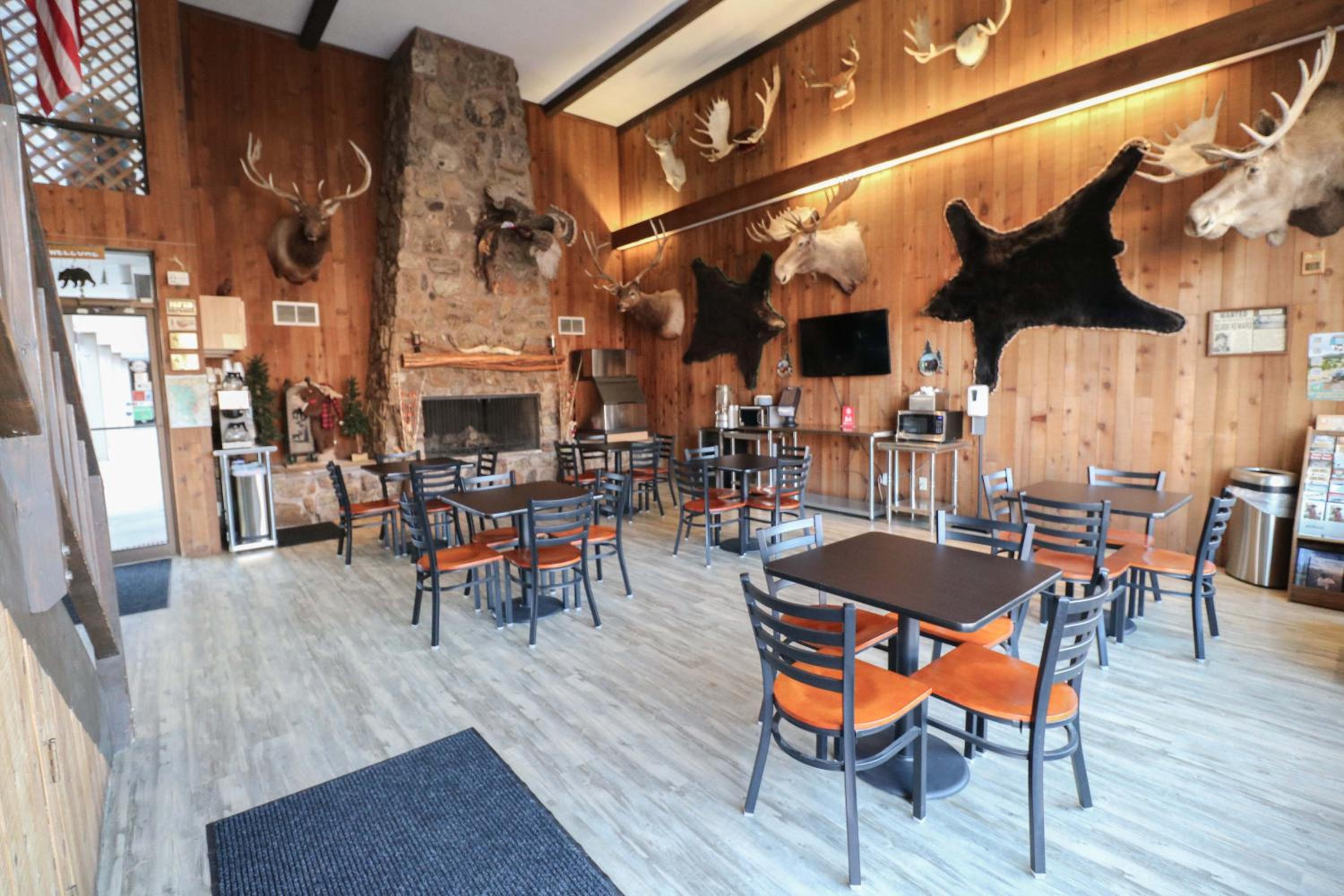 Bear Lodge Motel