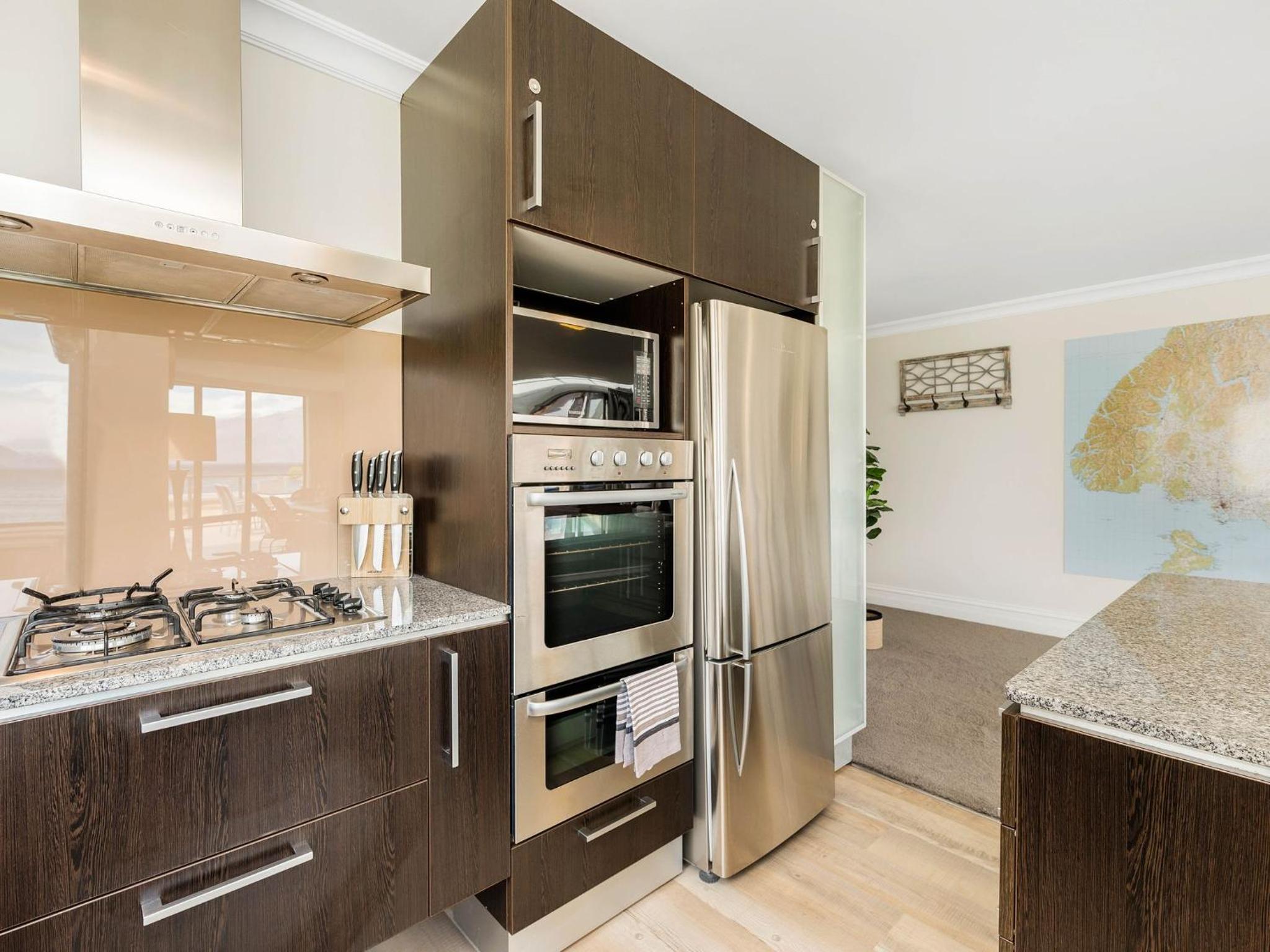 Central Luxury at 408 The Beacon view 2