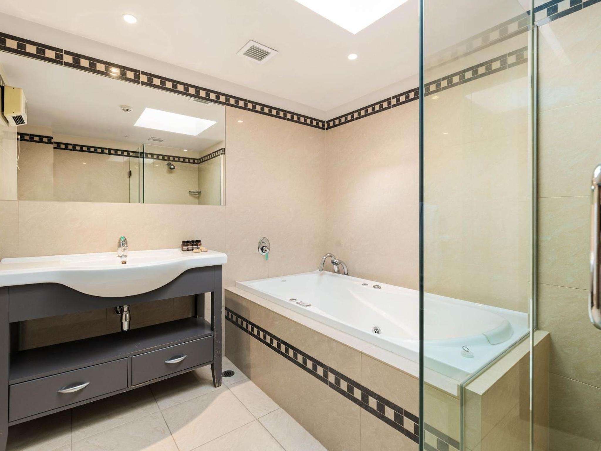 Chambers City Centre Penthouse