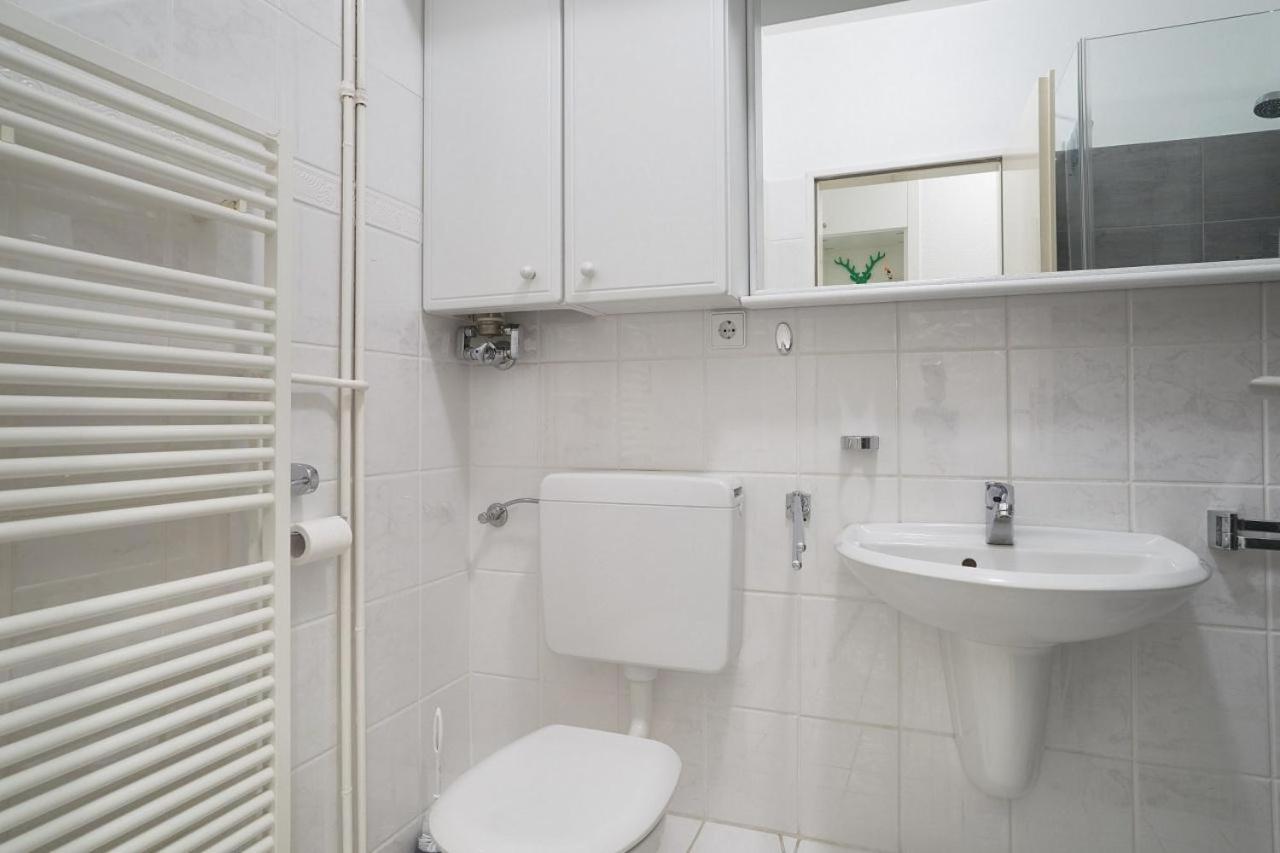 Hang 13 Schwalbe en Scharbeutz — bathroom