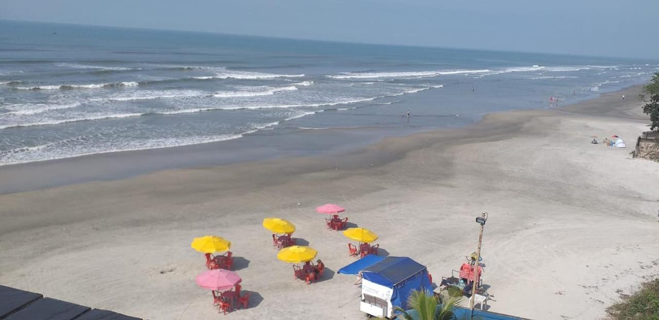 Apartamento Pé na Areia
