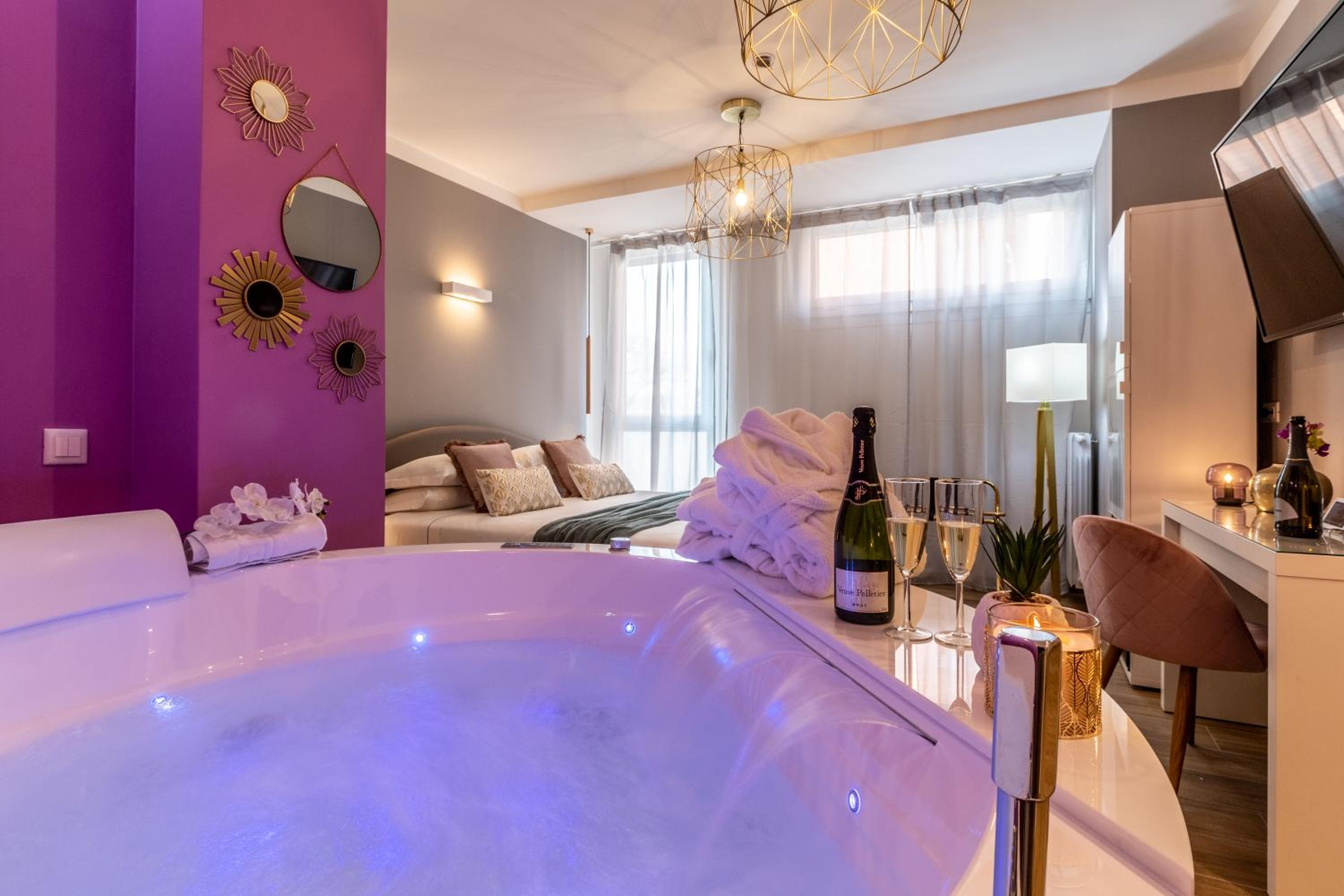 4 Star Suite SPA - Self Check-In