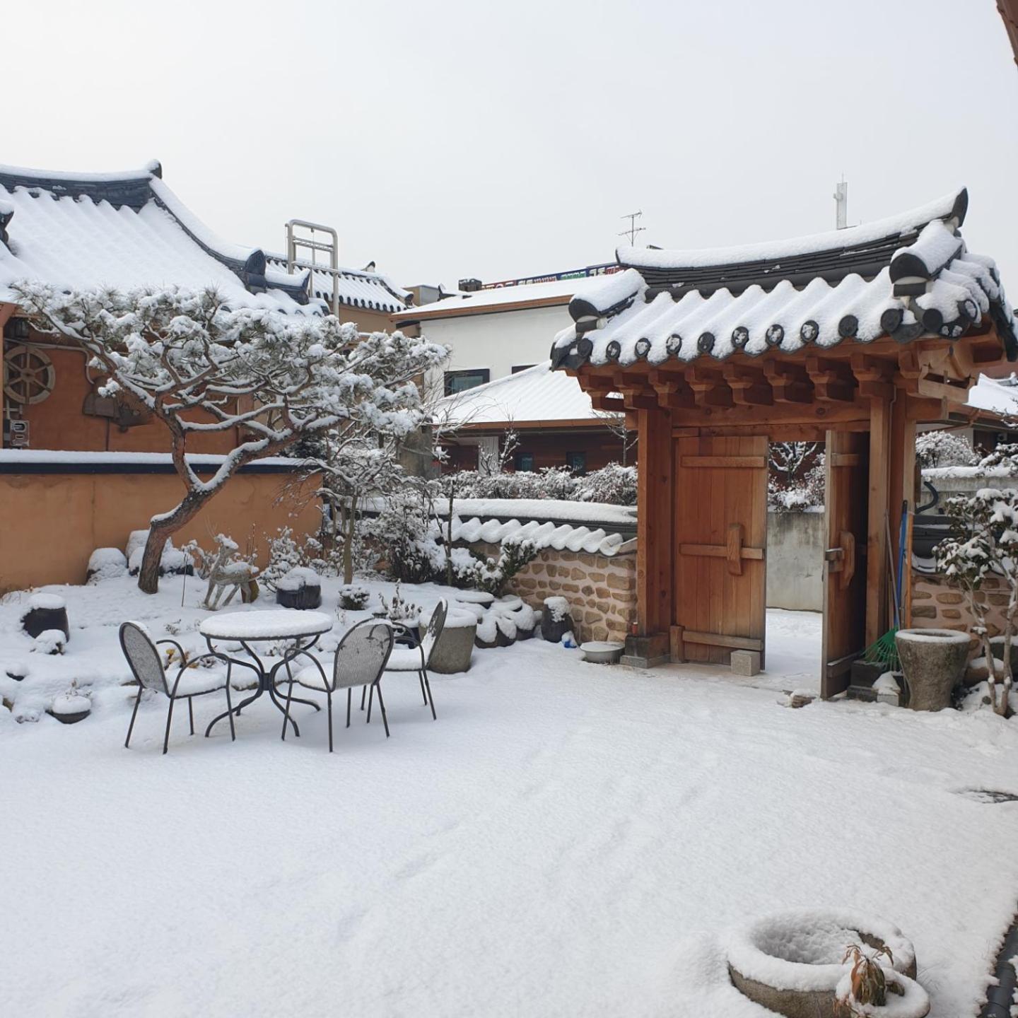 Hanok Hyeyum
