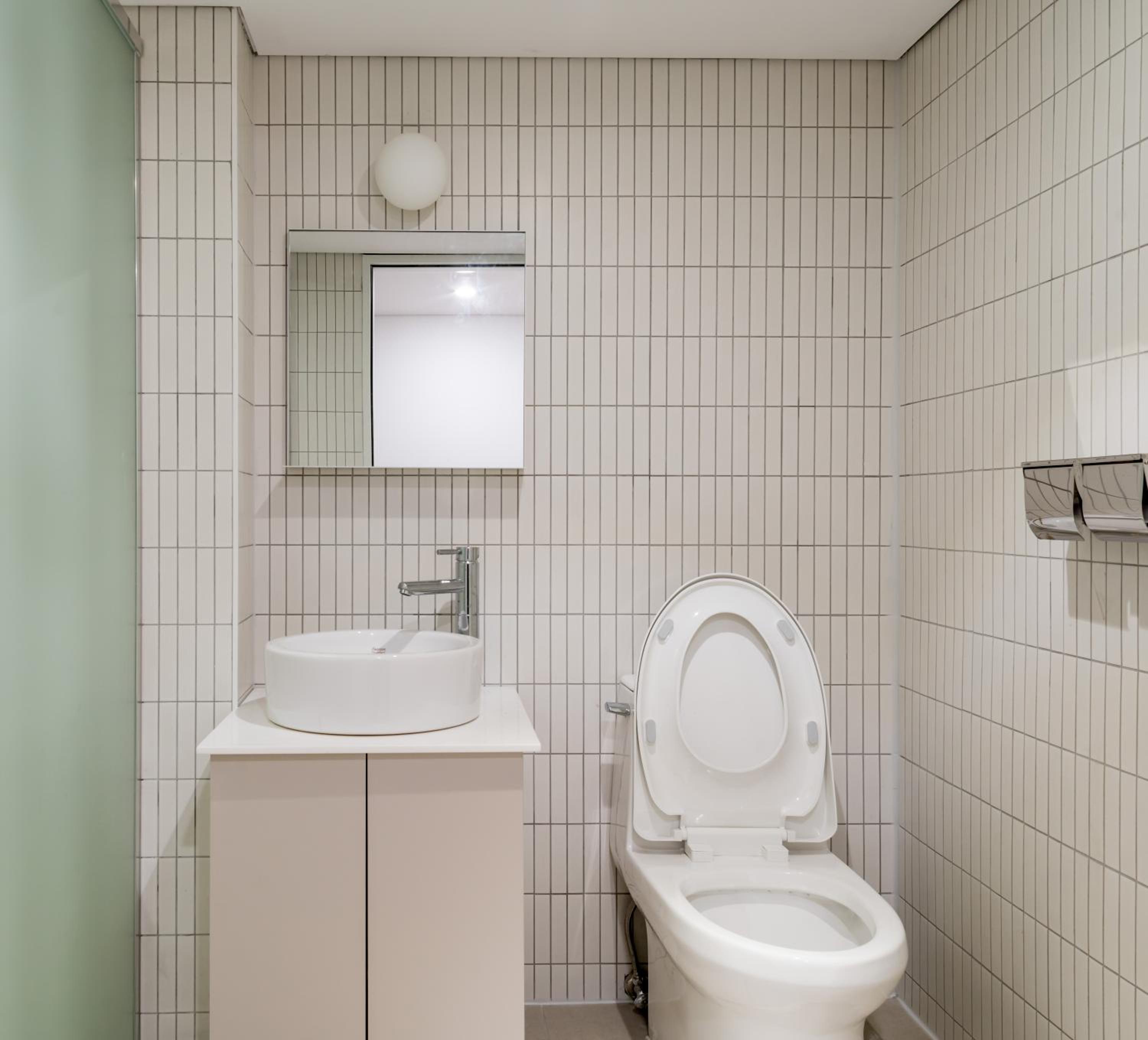 Upflo Hostel