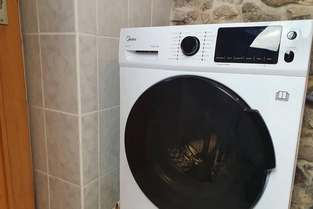 Stadtb,BurgGleiberg,Whirlpool,2xBad,3ZimmerNetflix