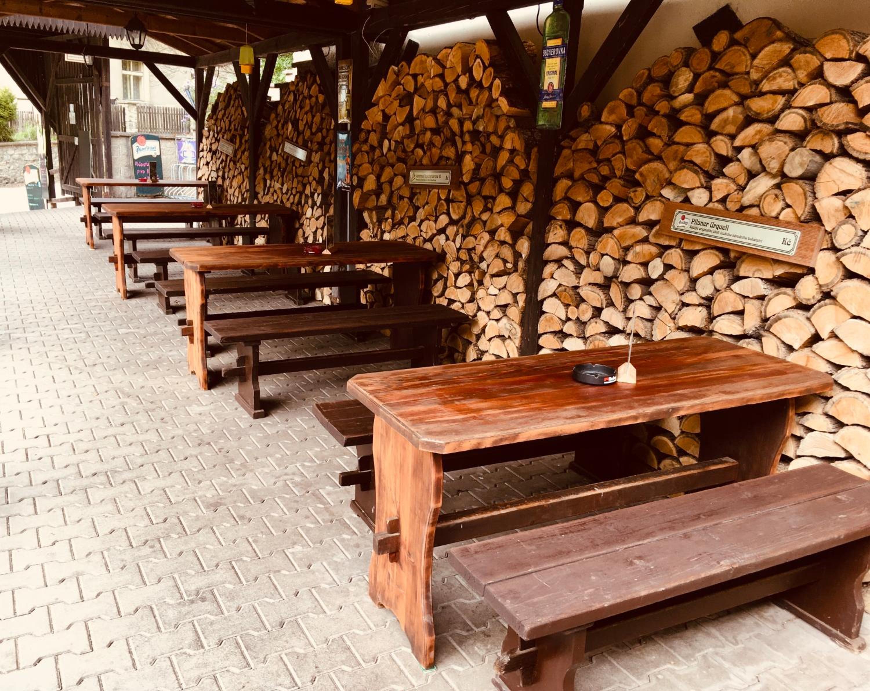 Restaurant a penzion Pod Draci skalou