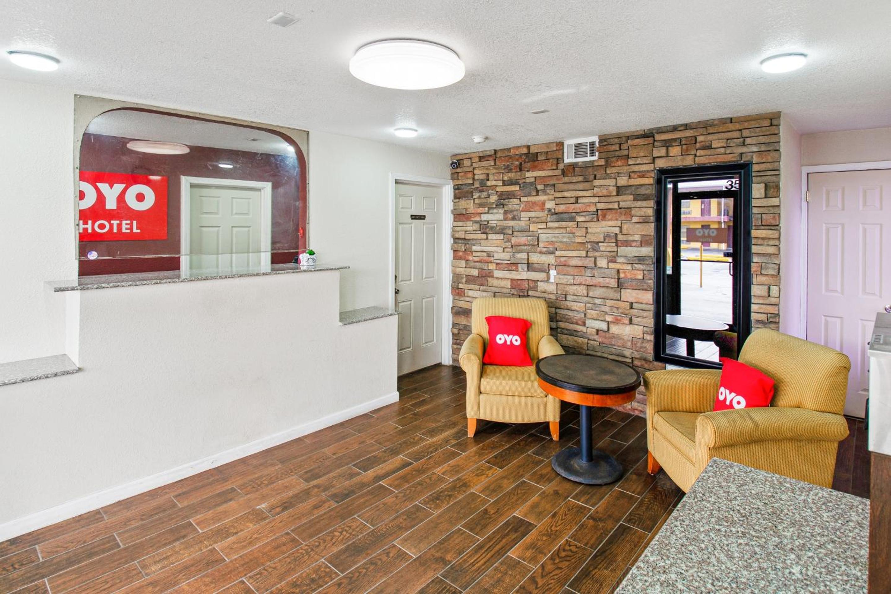 Blytheville Vacations - OYO Hotel Blytheville AR I-55 - Property Image 40