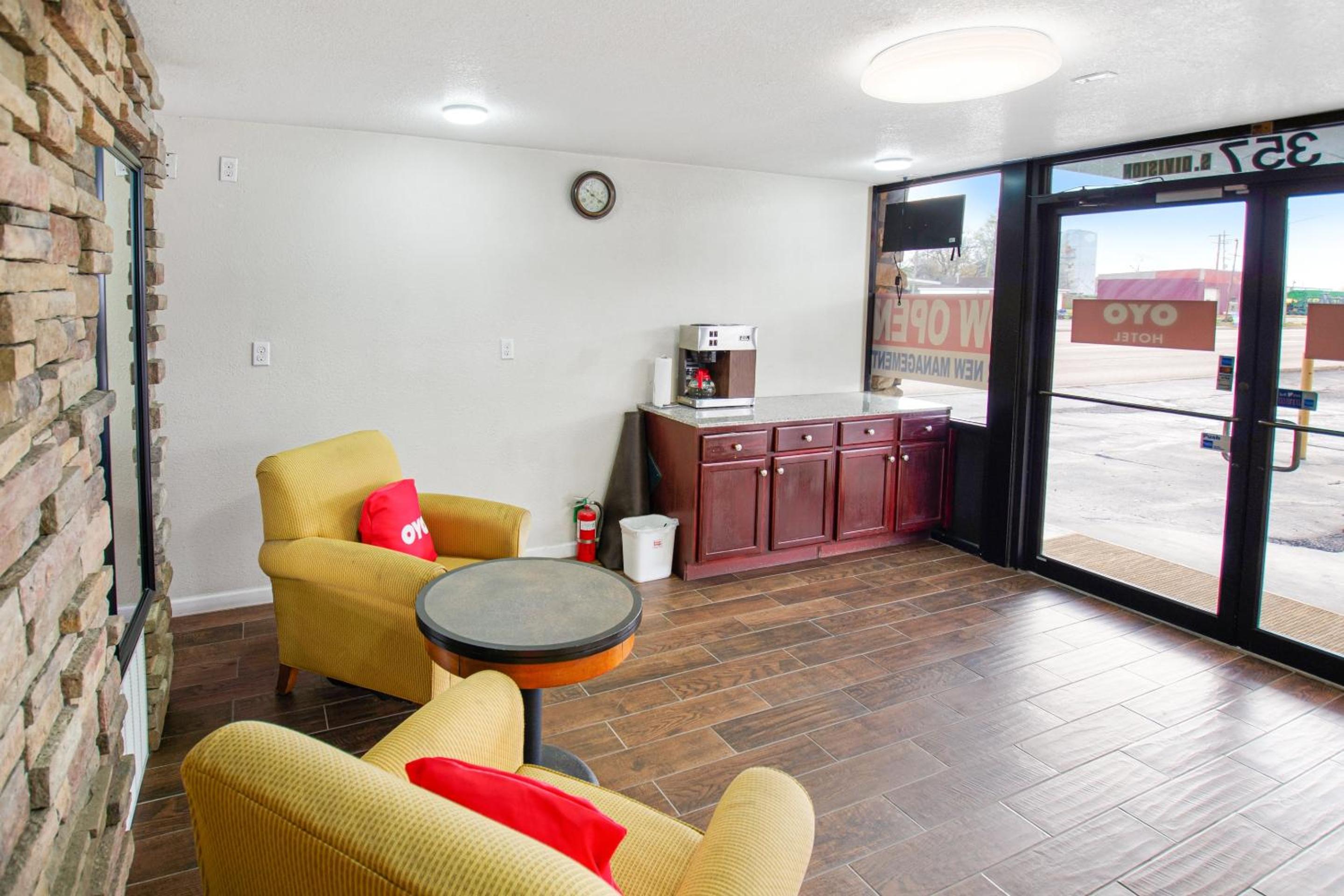 Blytheville Vacations - OYO Hotel Blytheville AR I-55 - Property Image 26