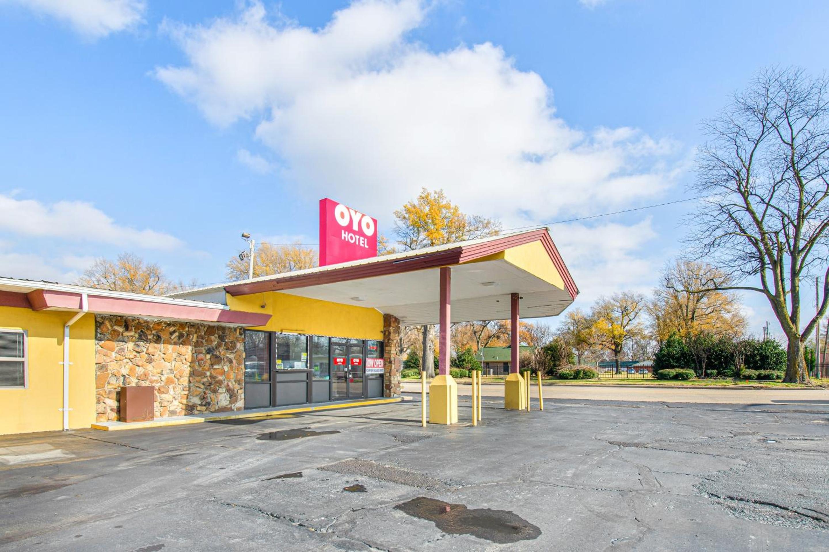 Blytheville Vacations - OYO Hotel Blytheville AR I-55 - Property Image 61