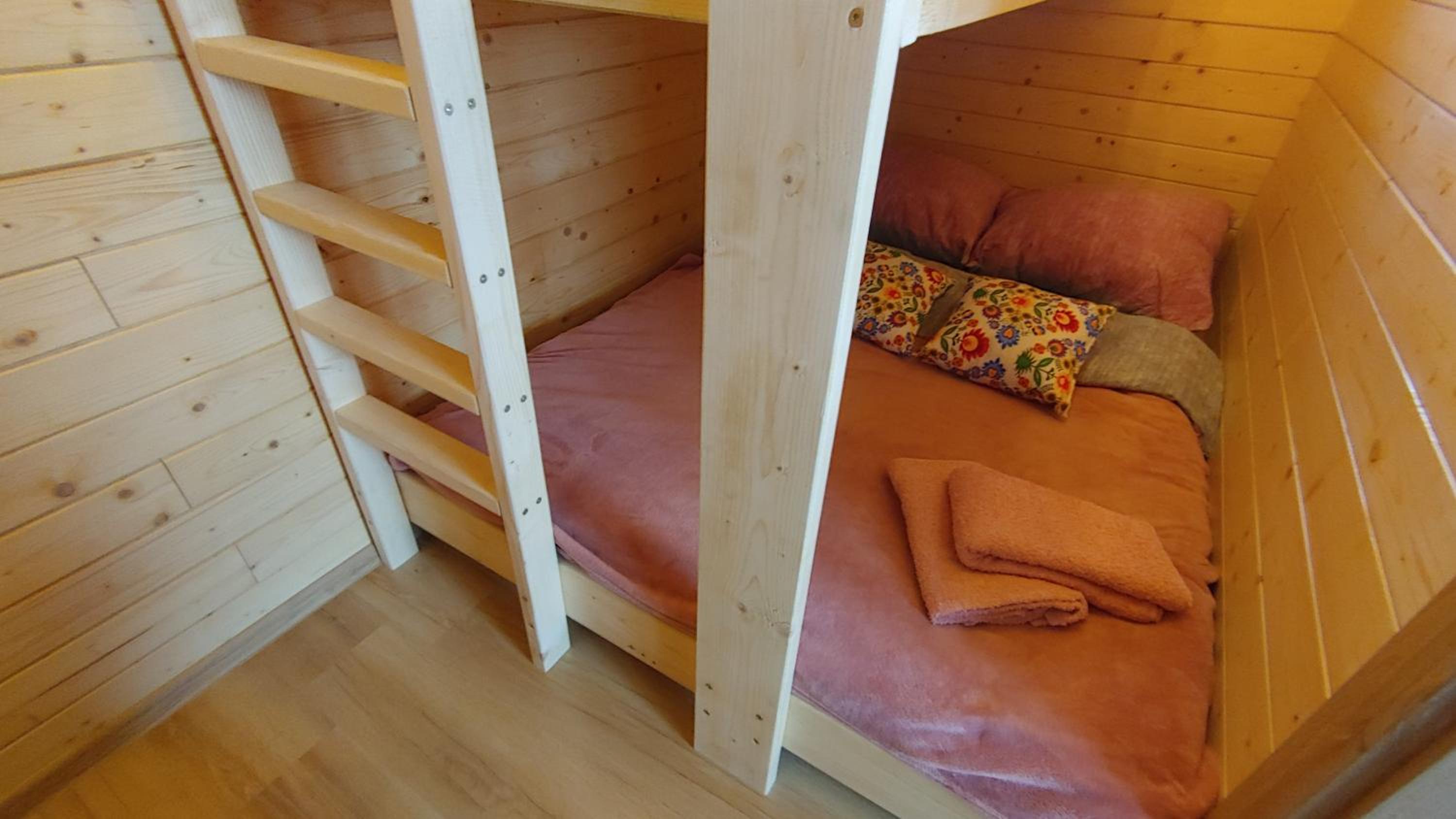 Apartamenty przy Jeziorze Żywieckim z widokiem na Skrzyczne