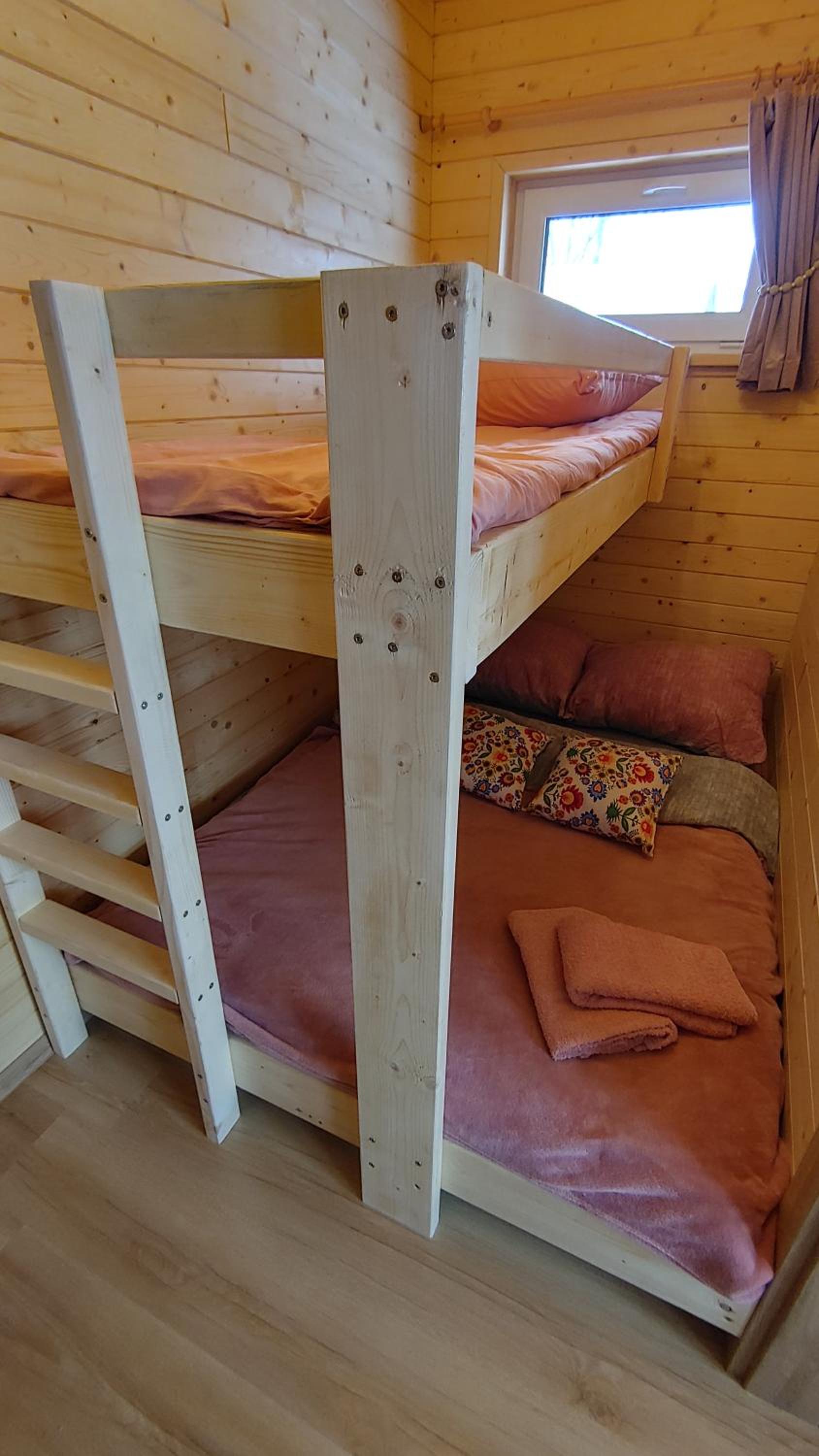 Apartamenty przy Jeziorze Żywieckim z widokiem na Skrzyczne