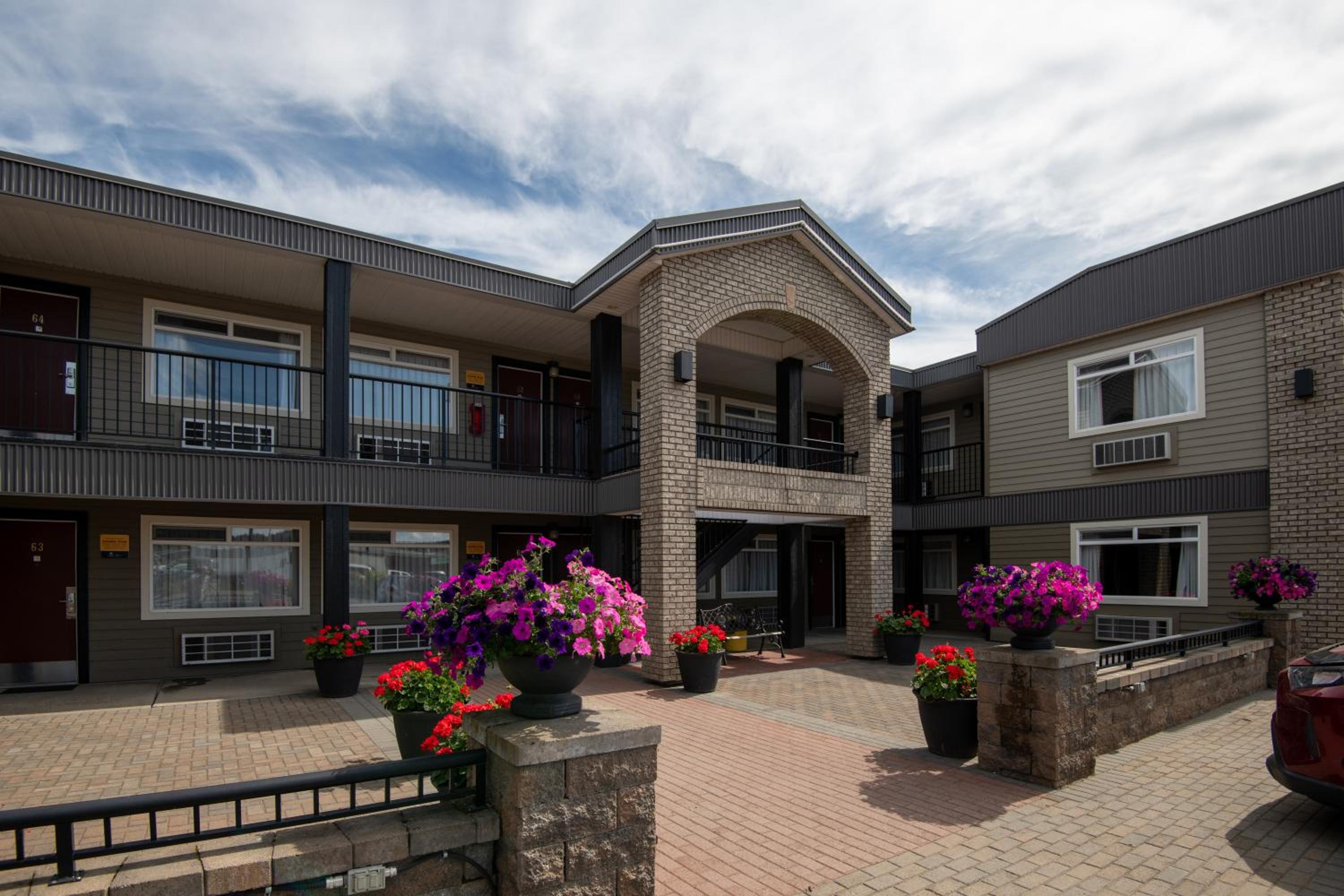 Canadas Best Value Inn-Prince George - Image 3