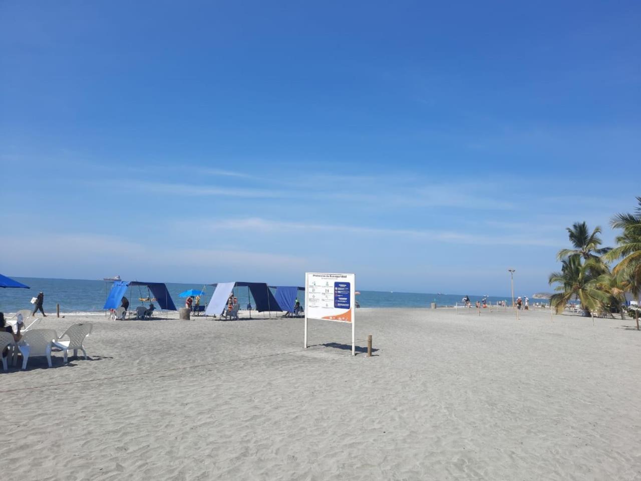 Hermoso apartamento a 300 m Playa Bello Horizonte Pozos colorados