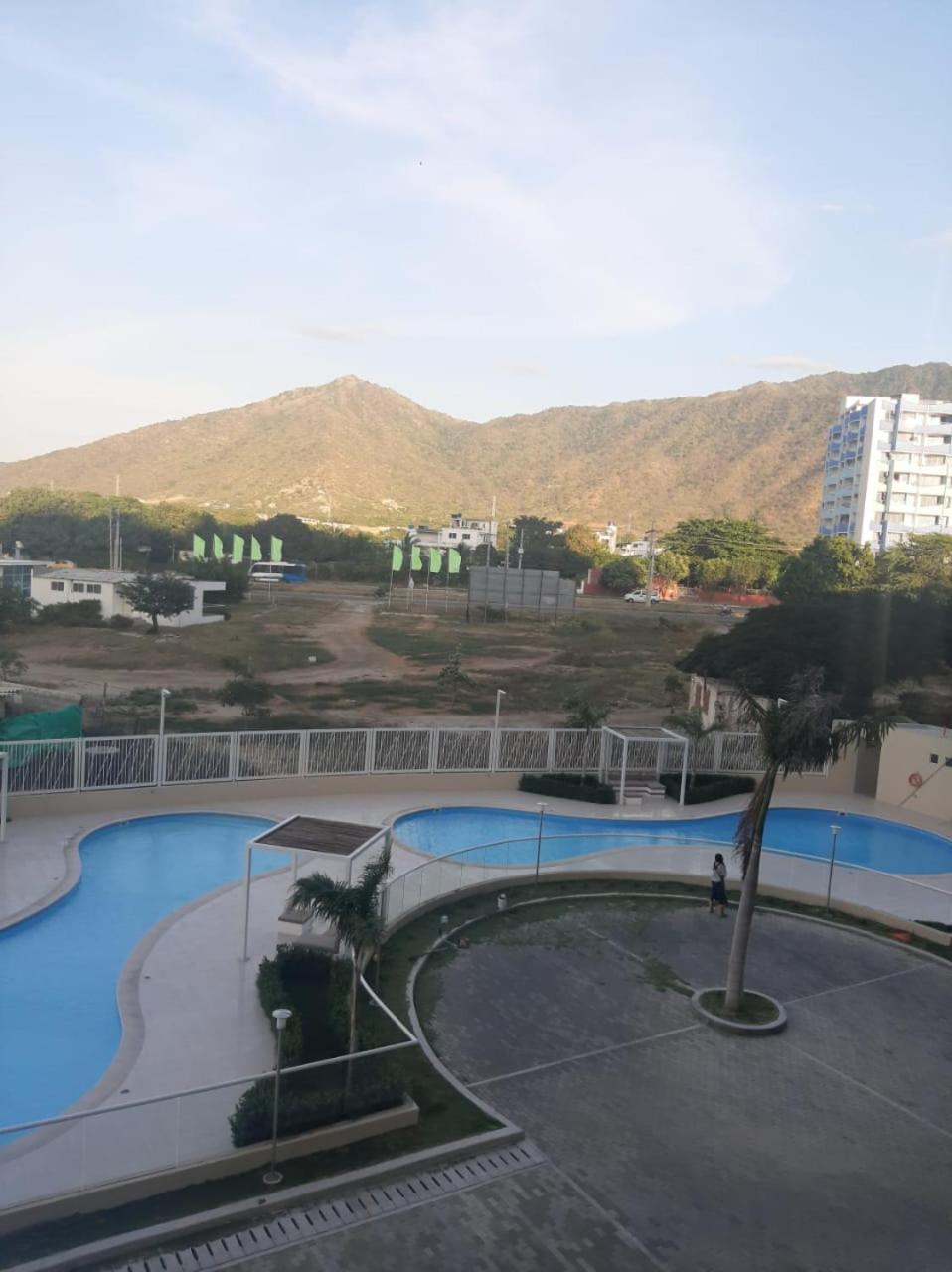 Hermoso apartamento a 300 m Playa Bello Horizonte Pozos colorados