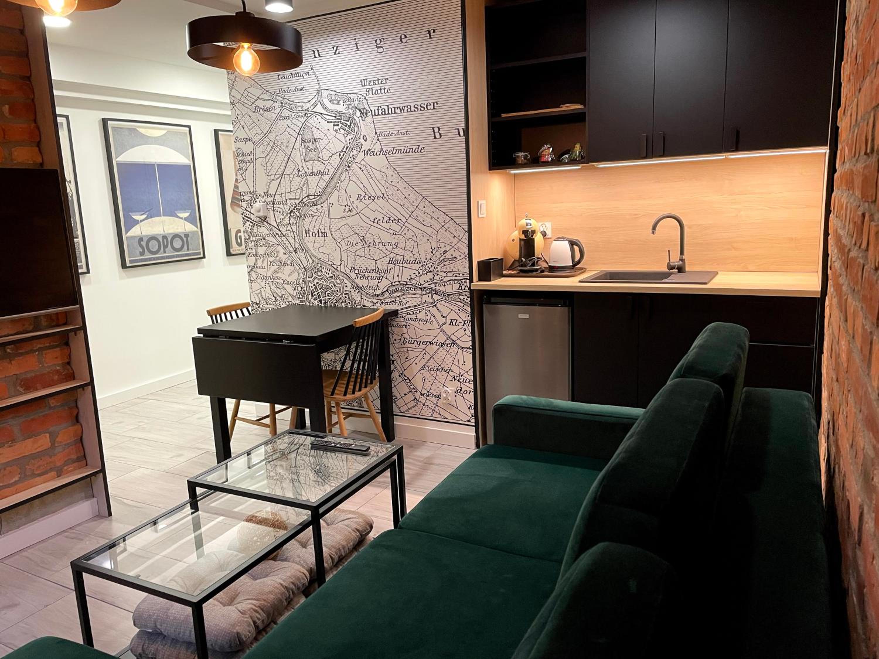 Apartament2 Tri-City Oliwa Ogród, prywatne wejście view 2