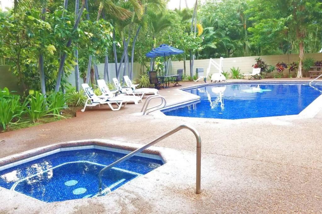 Waikiki Marina Studio, Ocean view, Free Parking & Wifi view 4