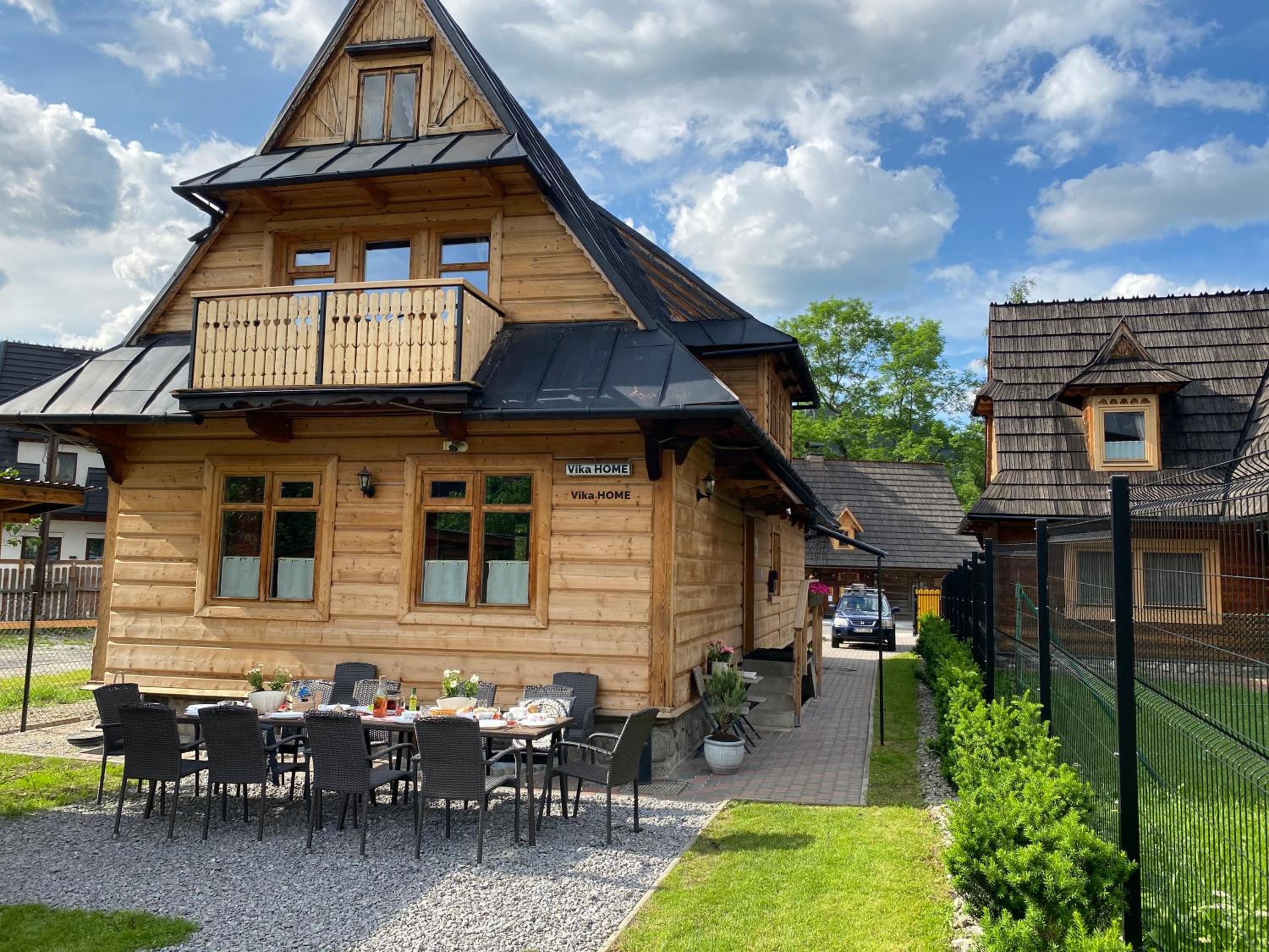 Domki Vika Home i Wataha Home - świetna lokalizacja w centrum Zakopanego - blisko Krupówek i wyciągu narciarskiego view 2