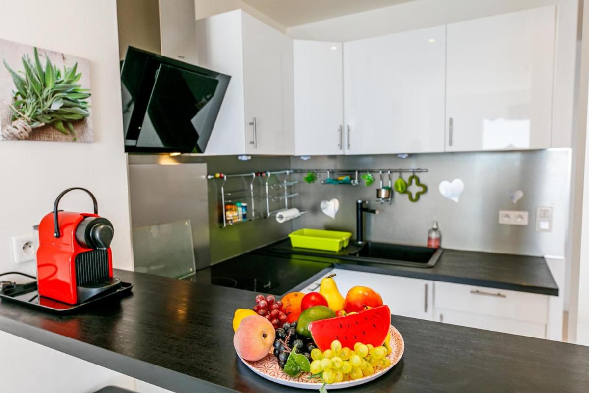 TAMARIS AP4206 By Riviera Holiday Homes view 4